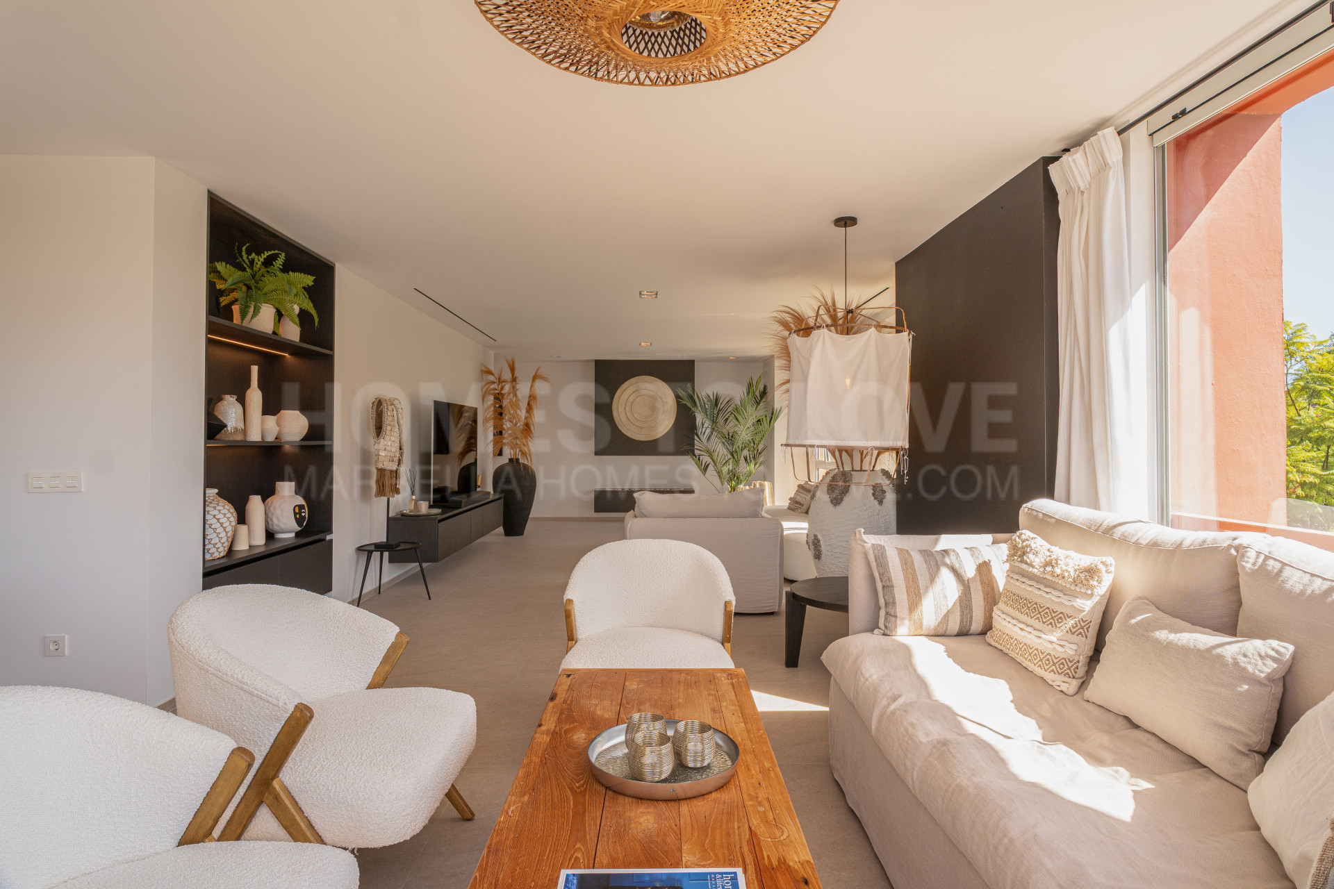 Apartamento lujosamente renovado en Ribera de la Romana en el puerto deportivo de Sotogrande