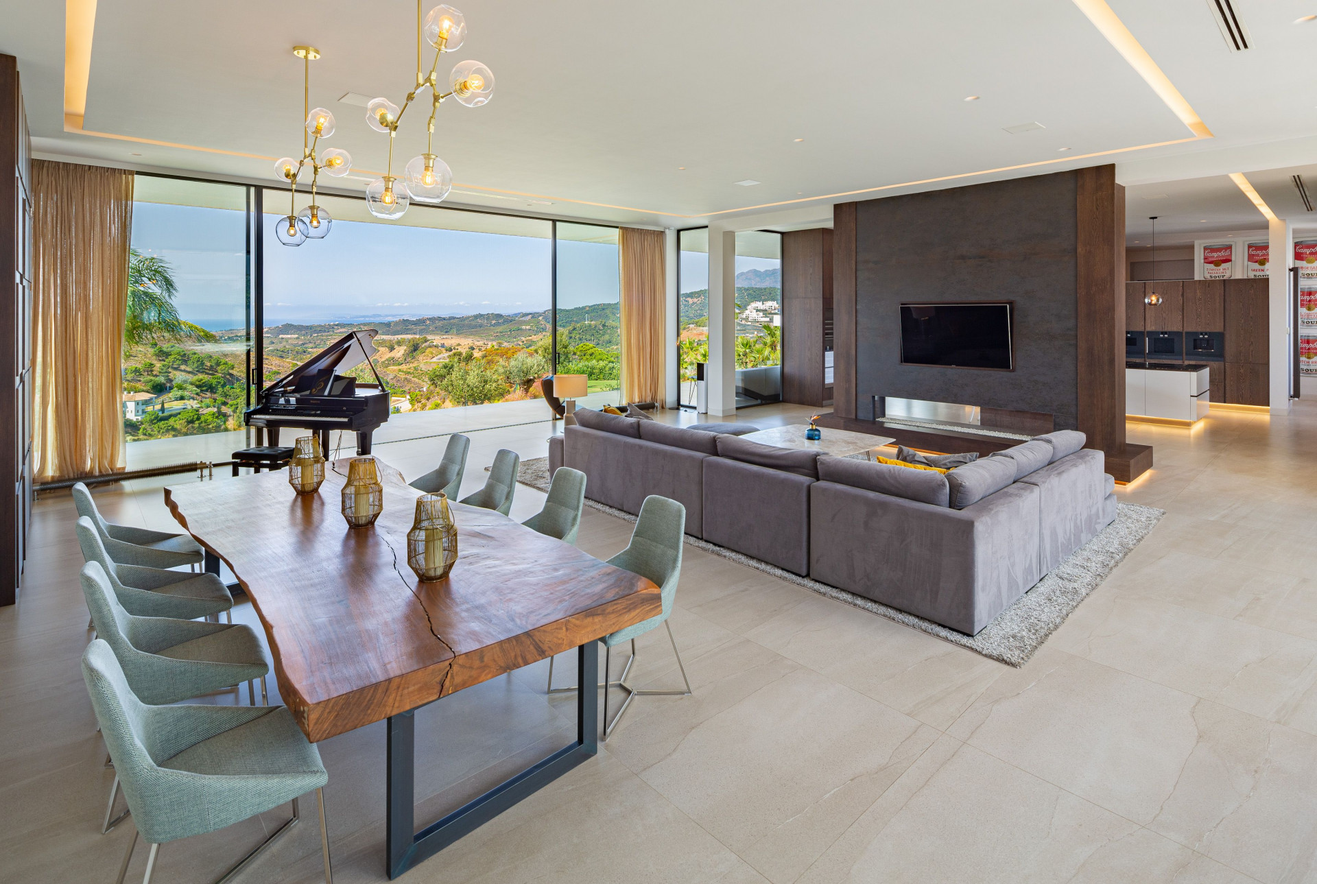 Contemporary 6-bedroom villa with panoramic sea views in Benahavis