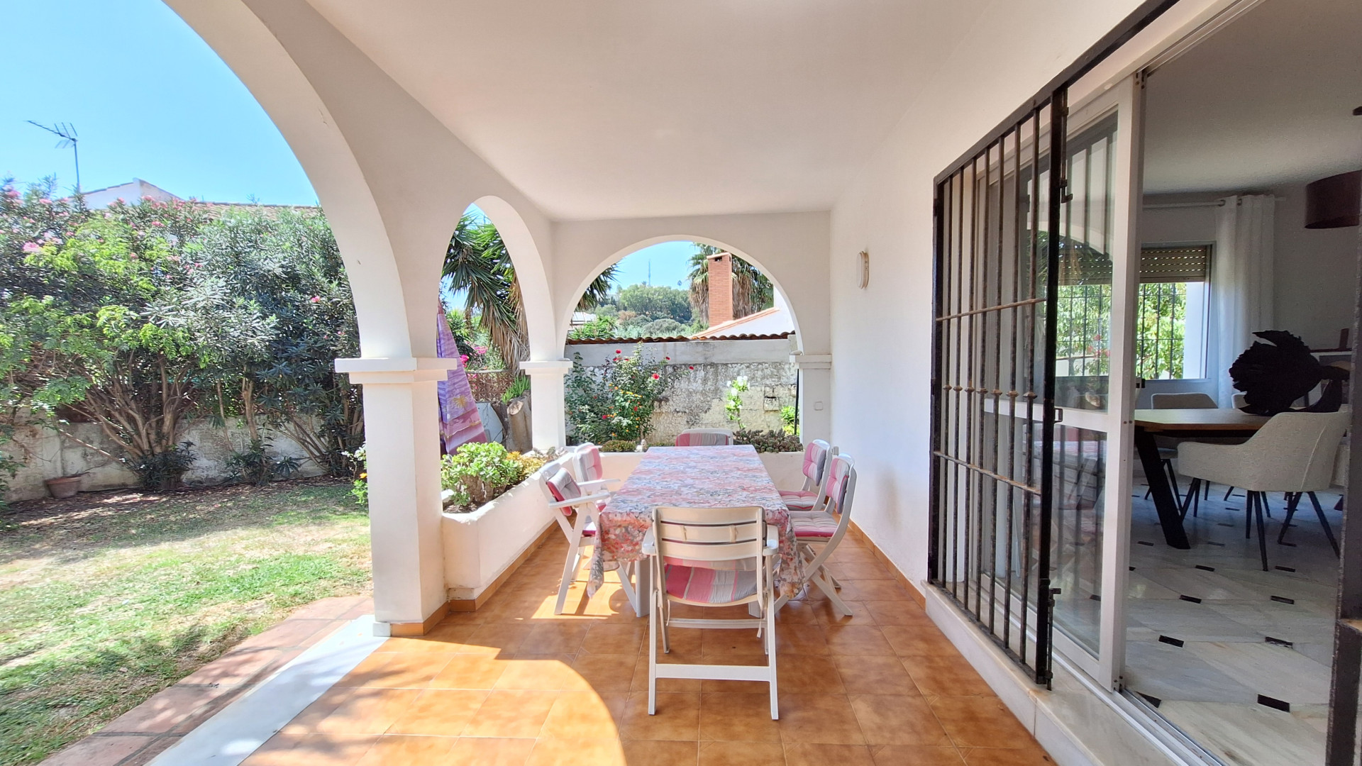 Villa in Estepona West