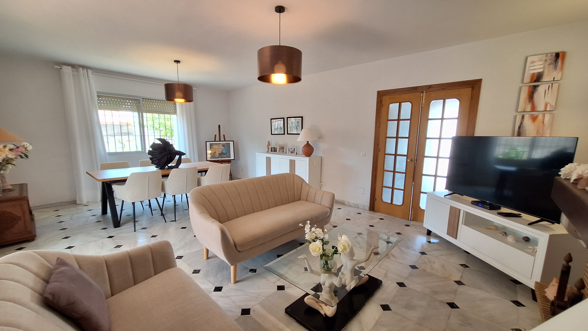 Villa in Estepona West