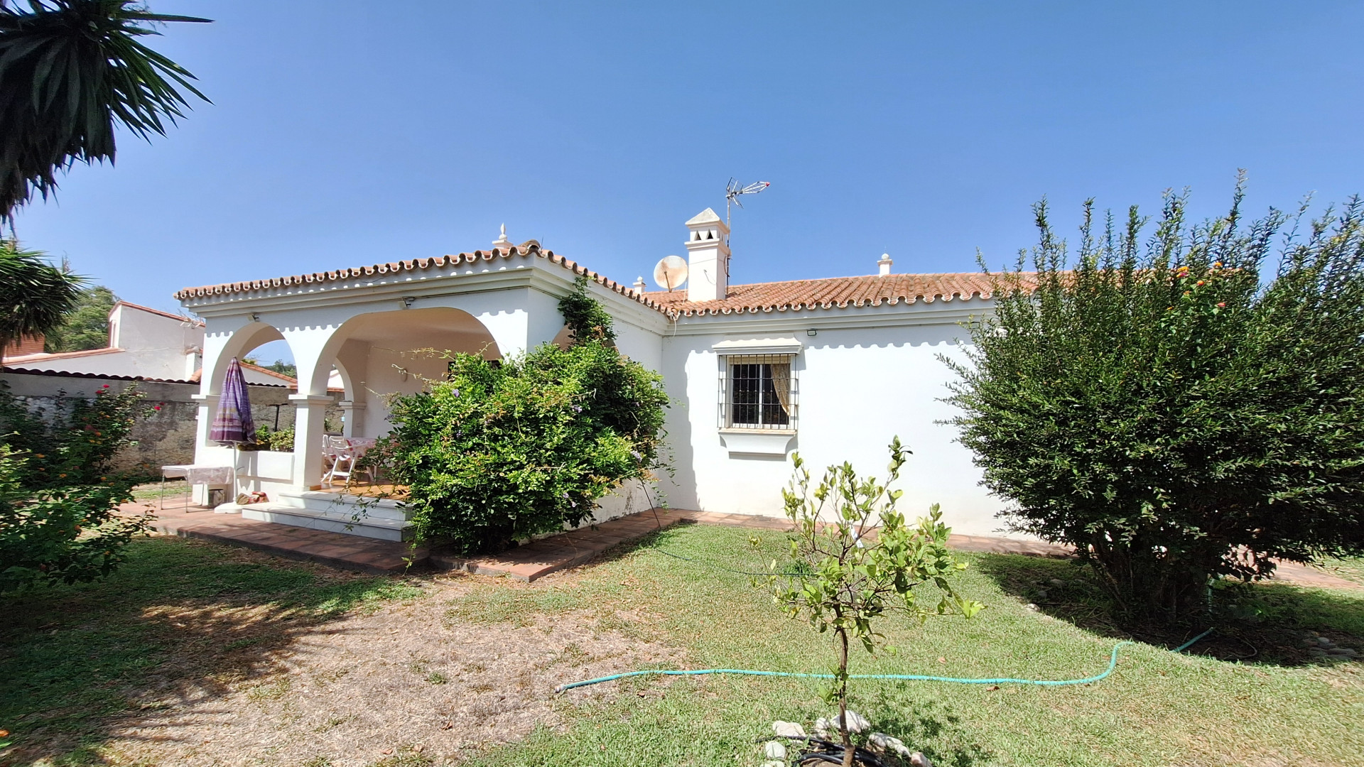 Villa in Estepona West