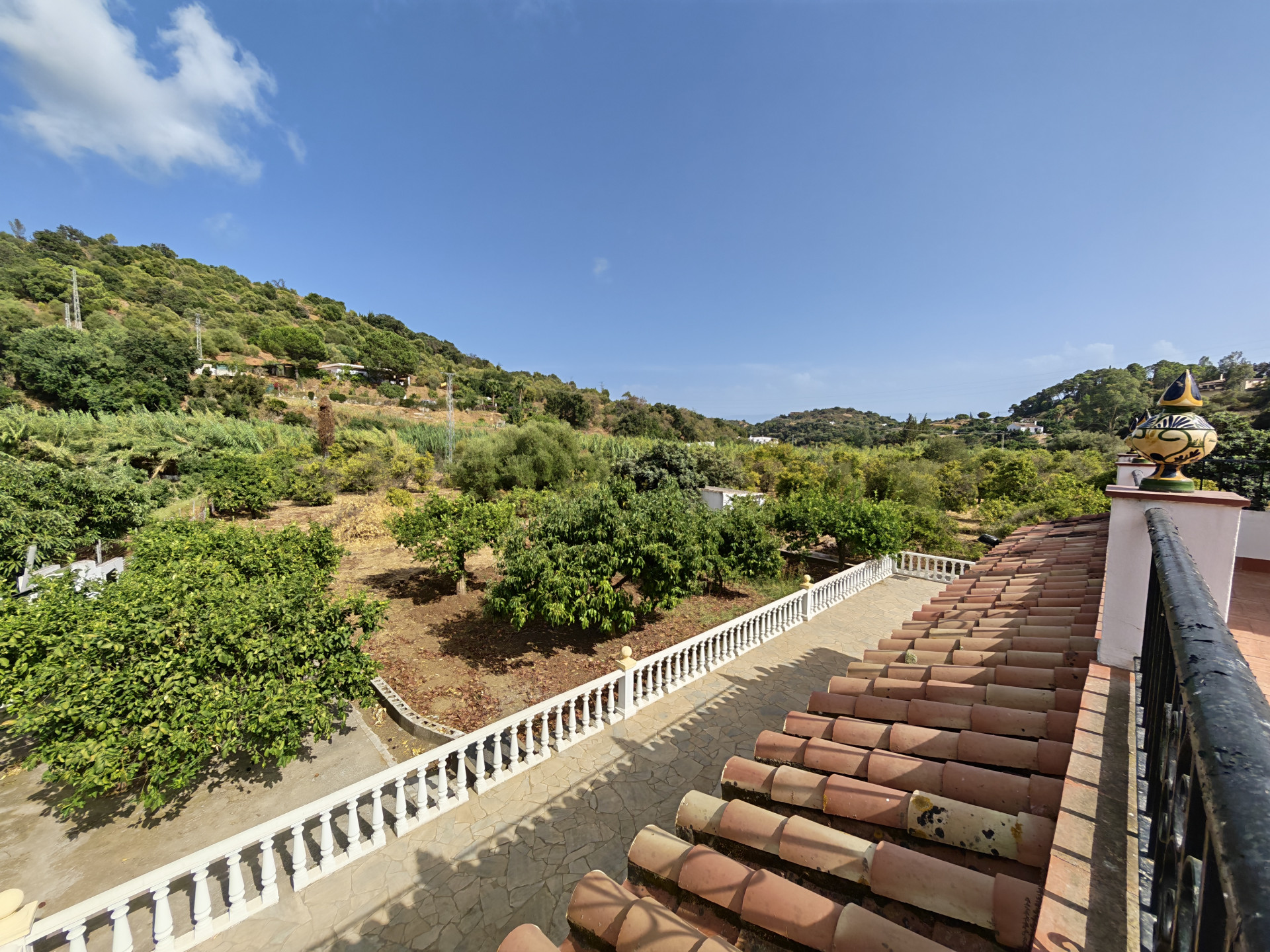 Villa in Estepona East