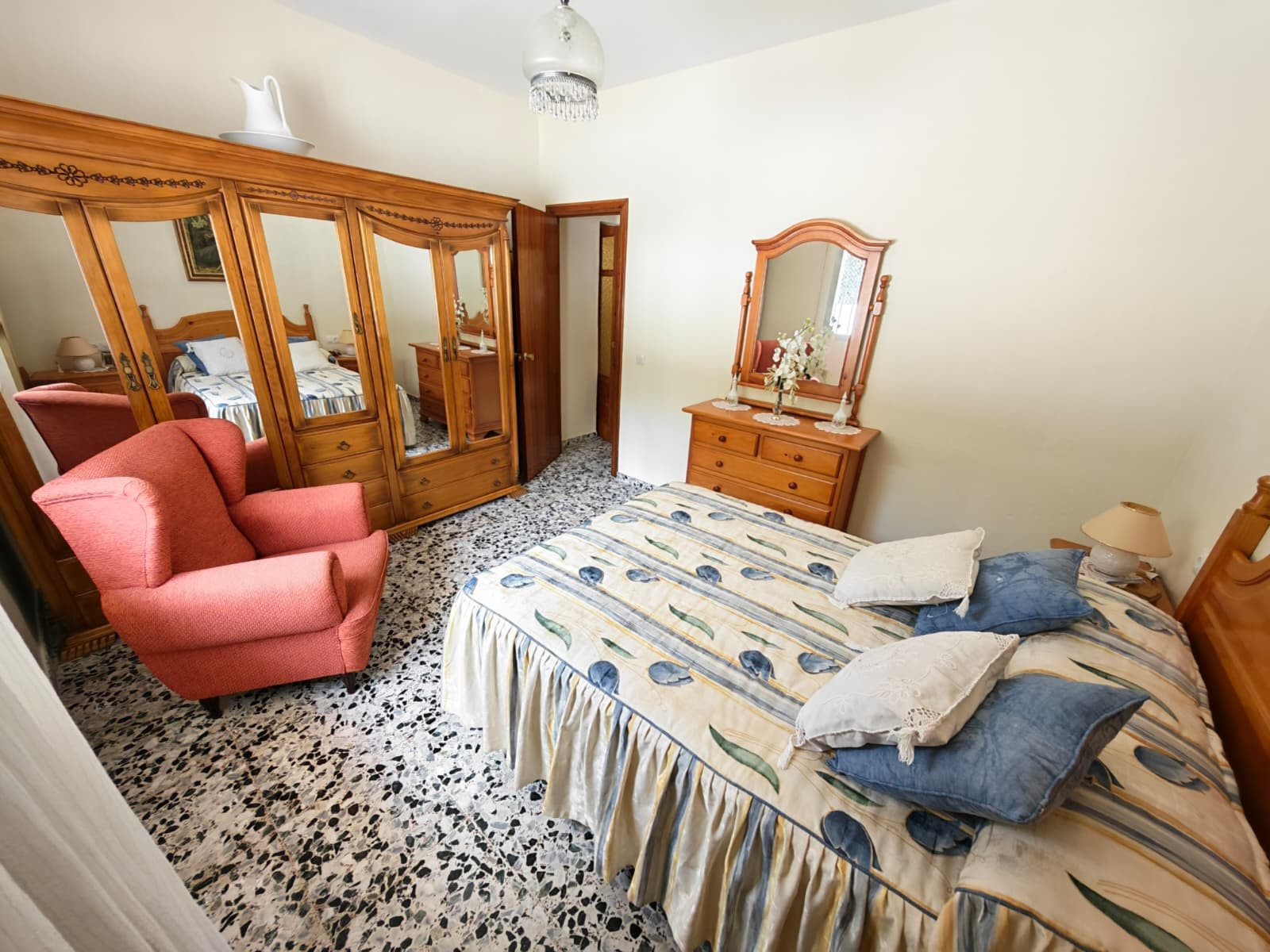 Villa in Estepona East