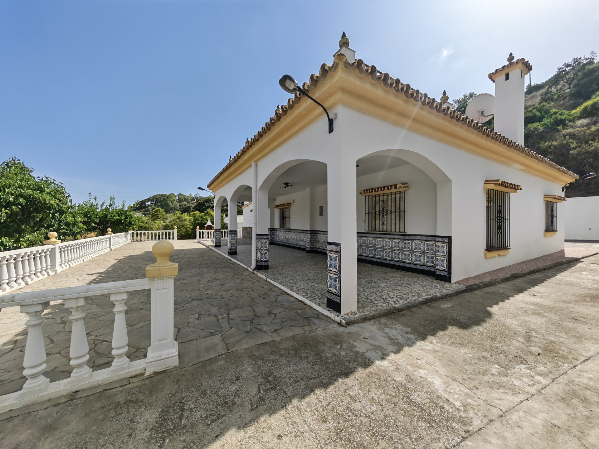 Villa in Estepona East
