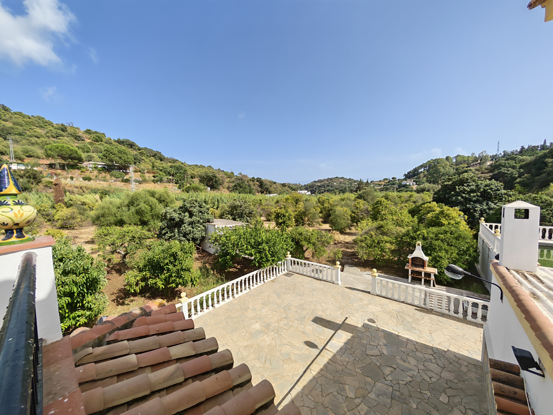 Villa in Estepona East