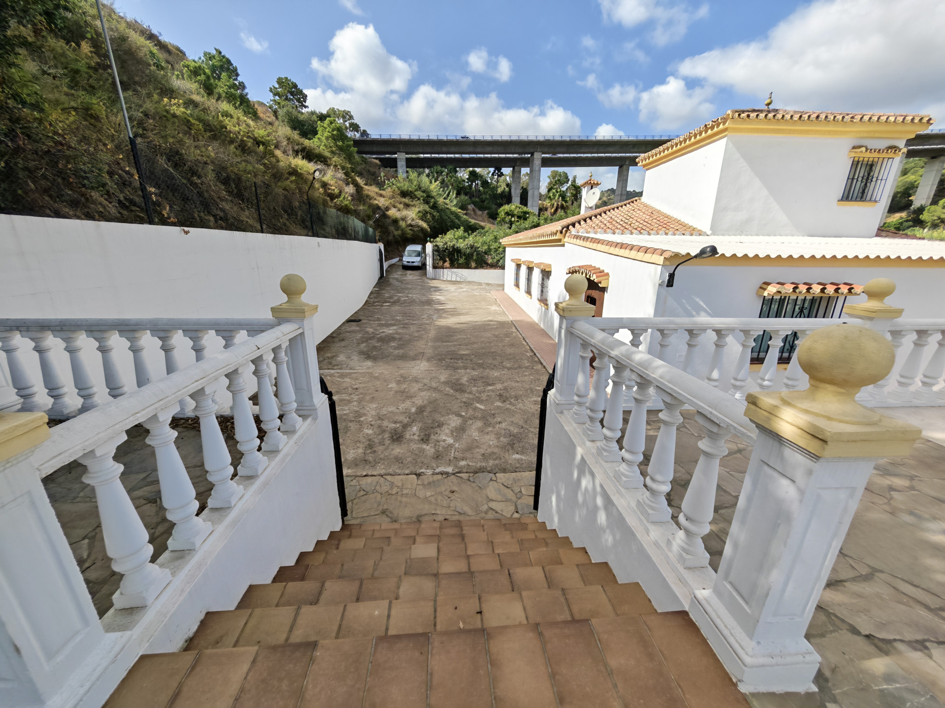 Villa in Estepona East