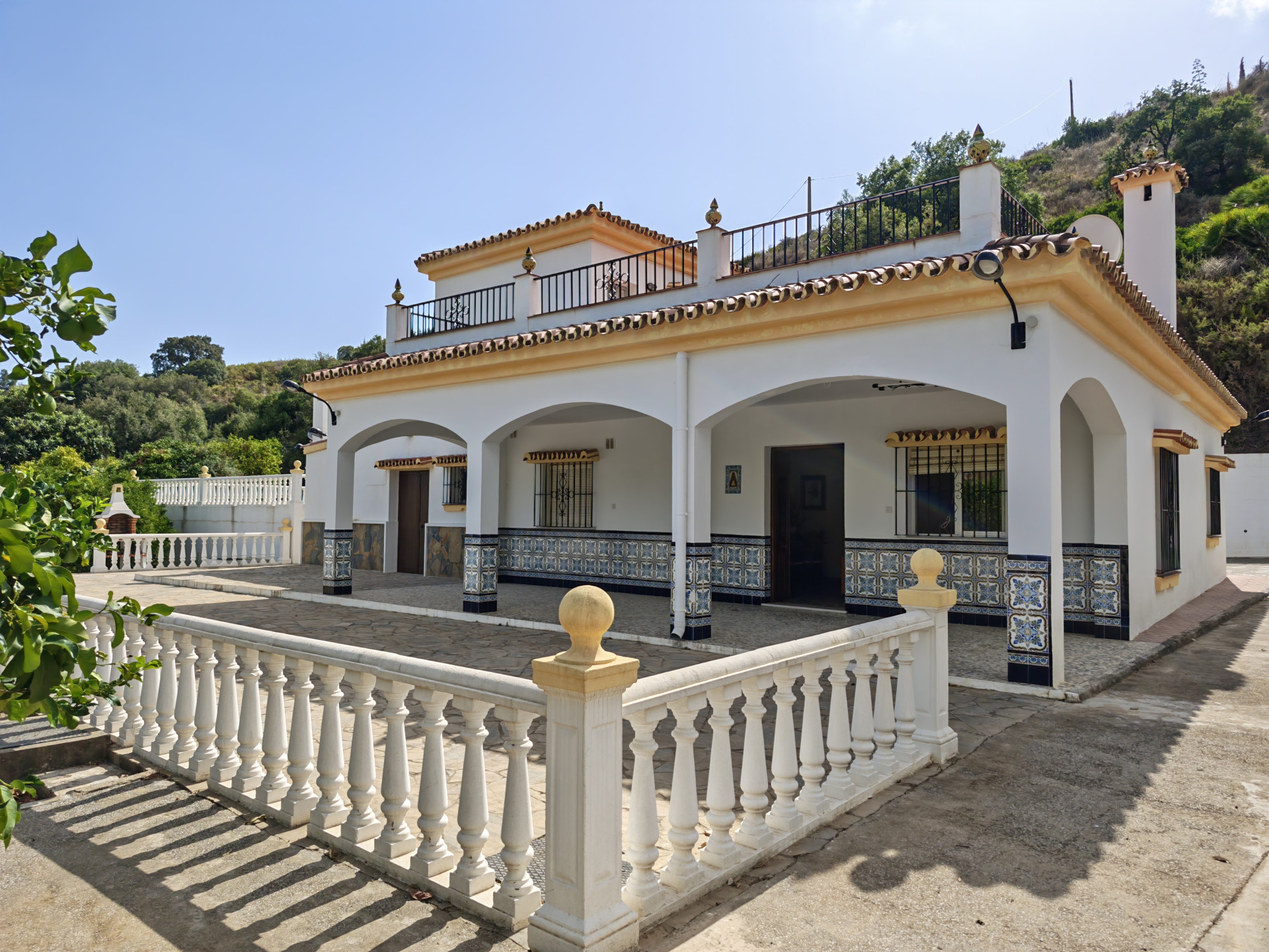 Villa in Estepona East