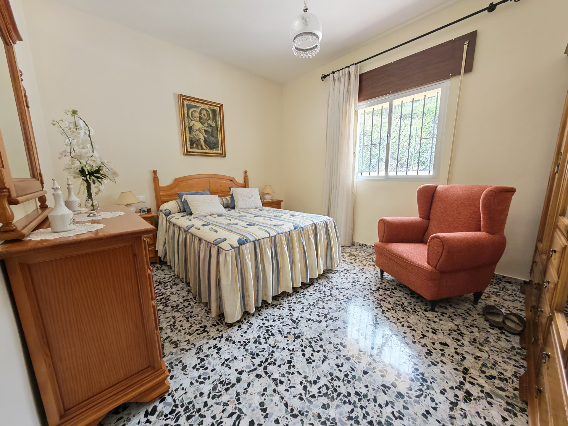 Villa in Estepona East