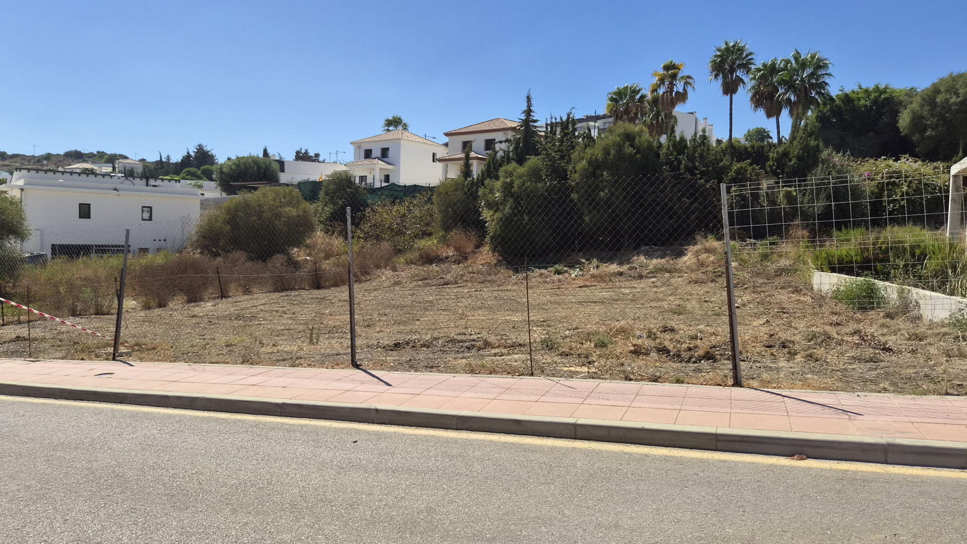 Plot in Estepona West