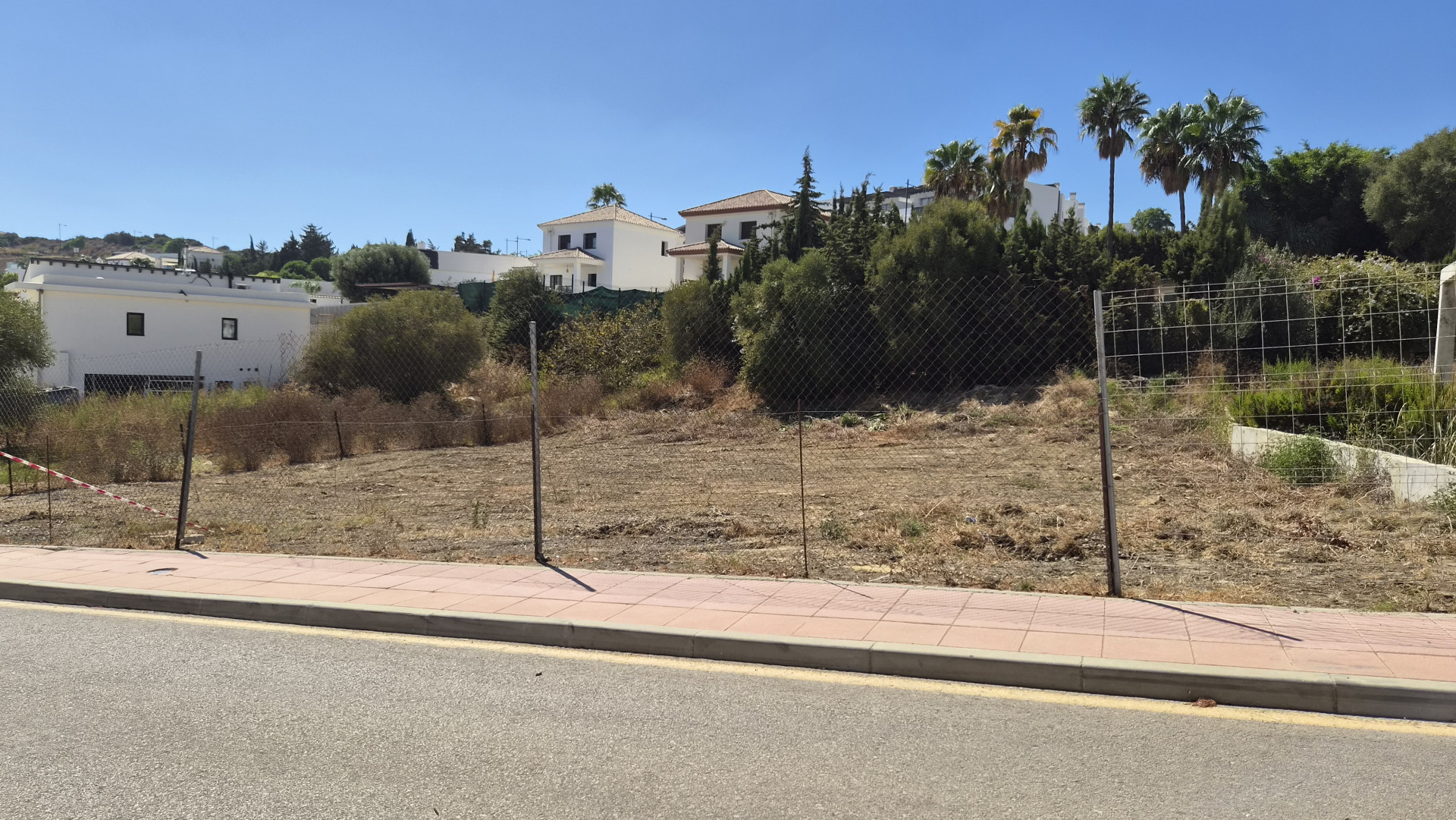 Plot in Estepona West