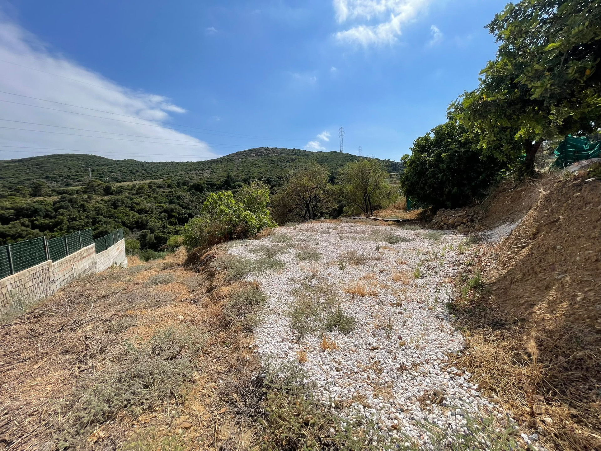 Plot in Altos de Estepona