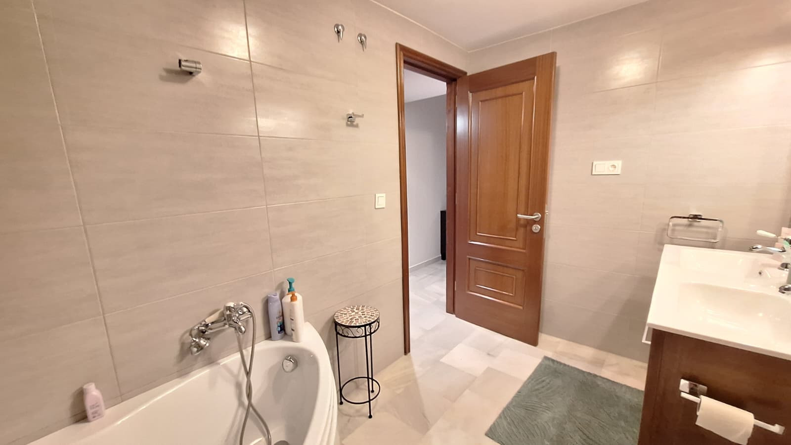 Apartment in Estepona West