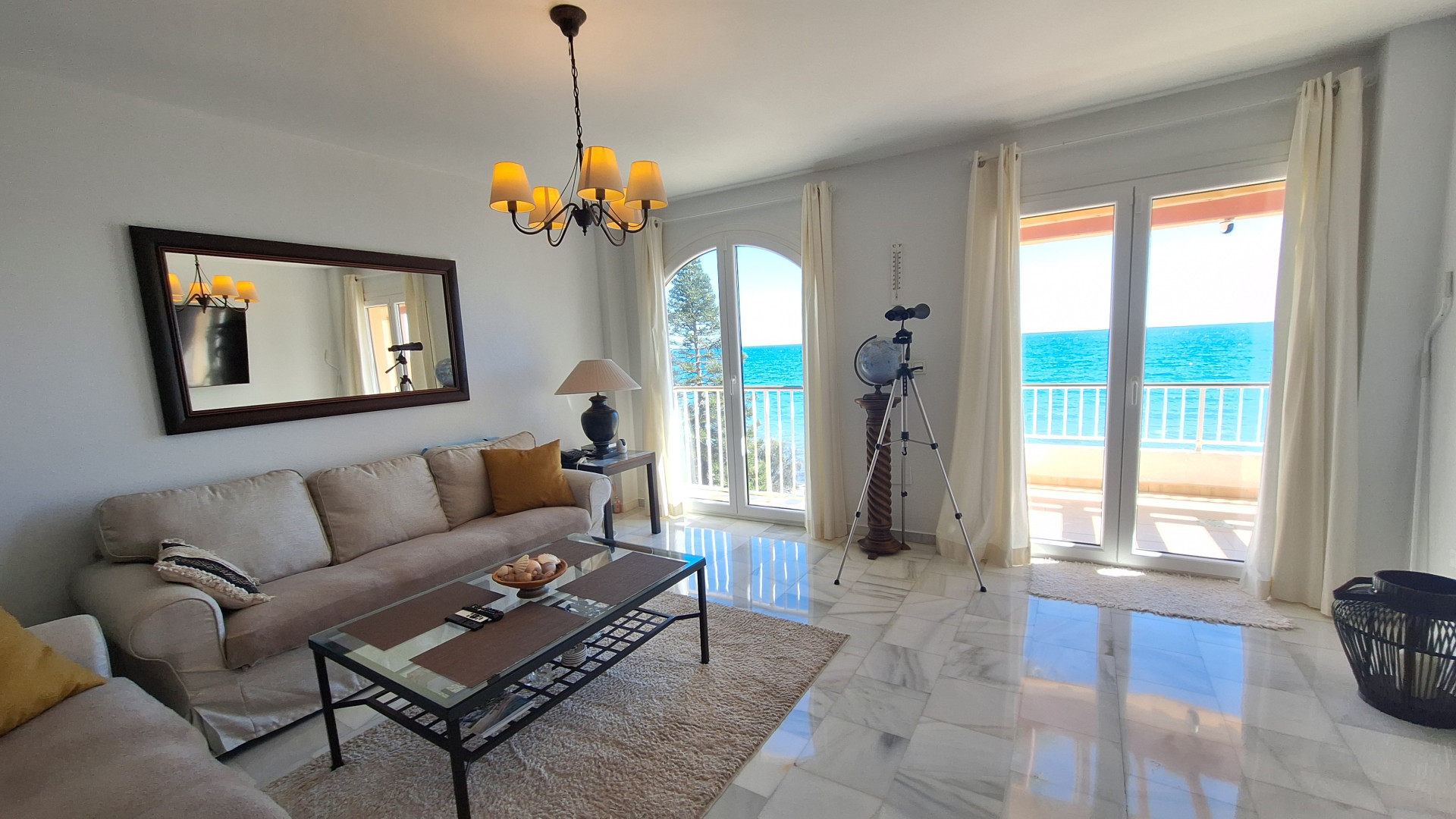 Apartment in Estepona West