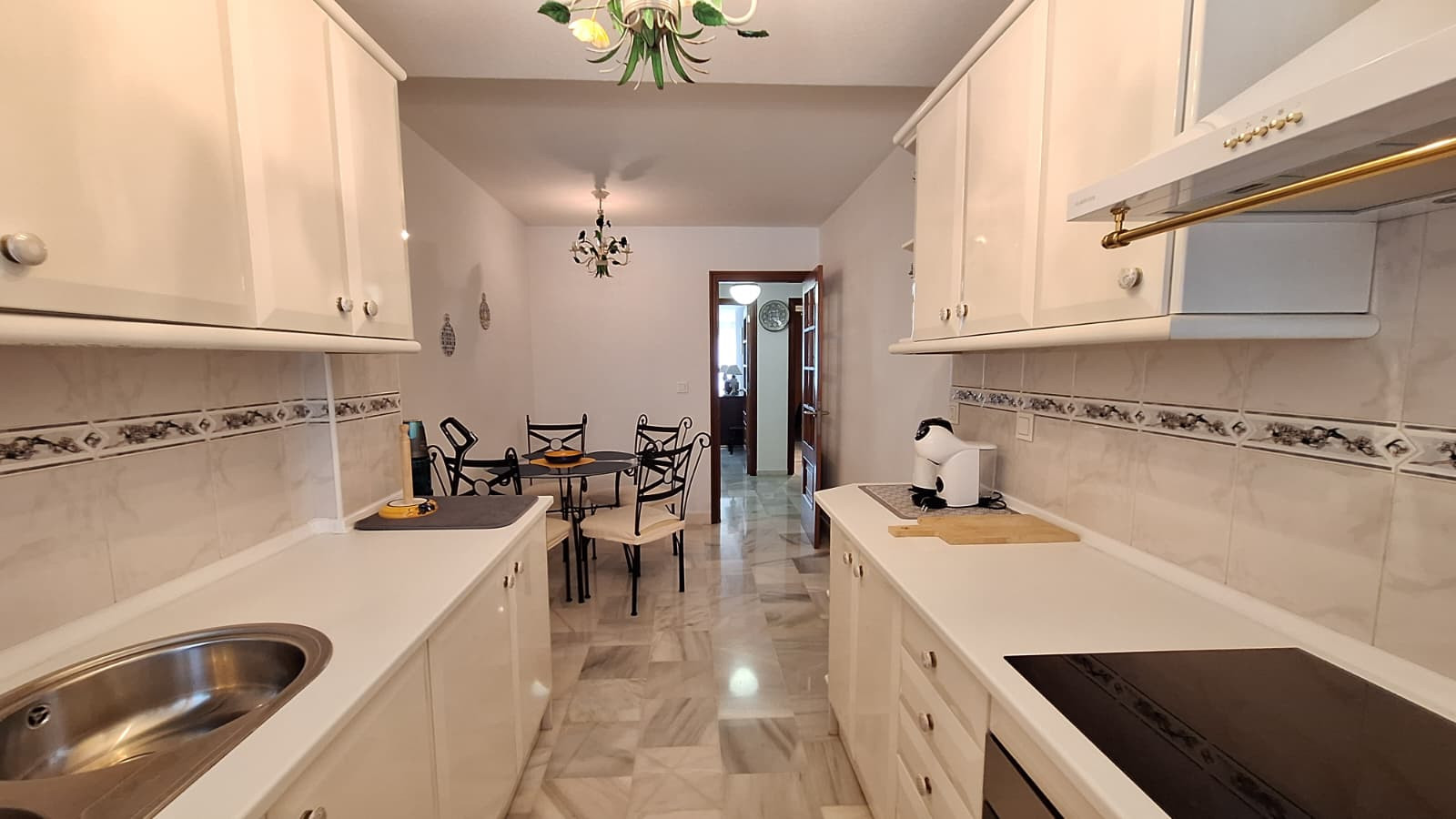 Apartment in Estepona West