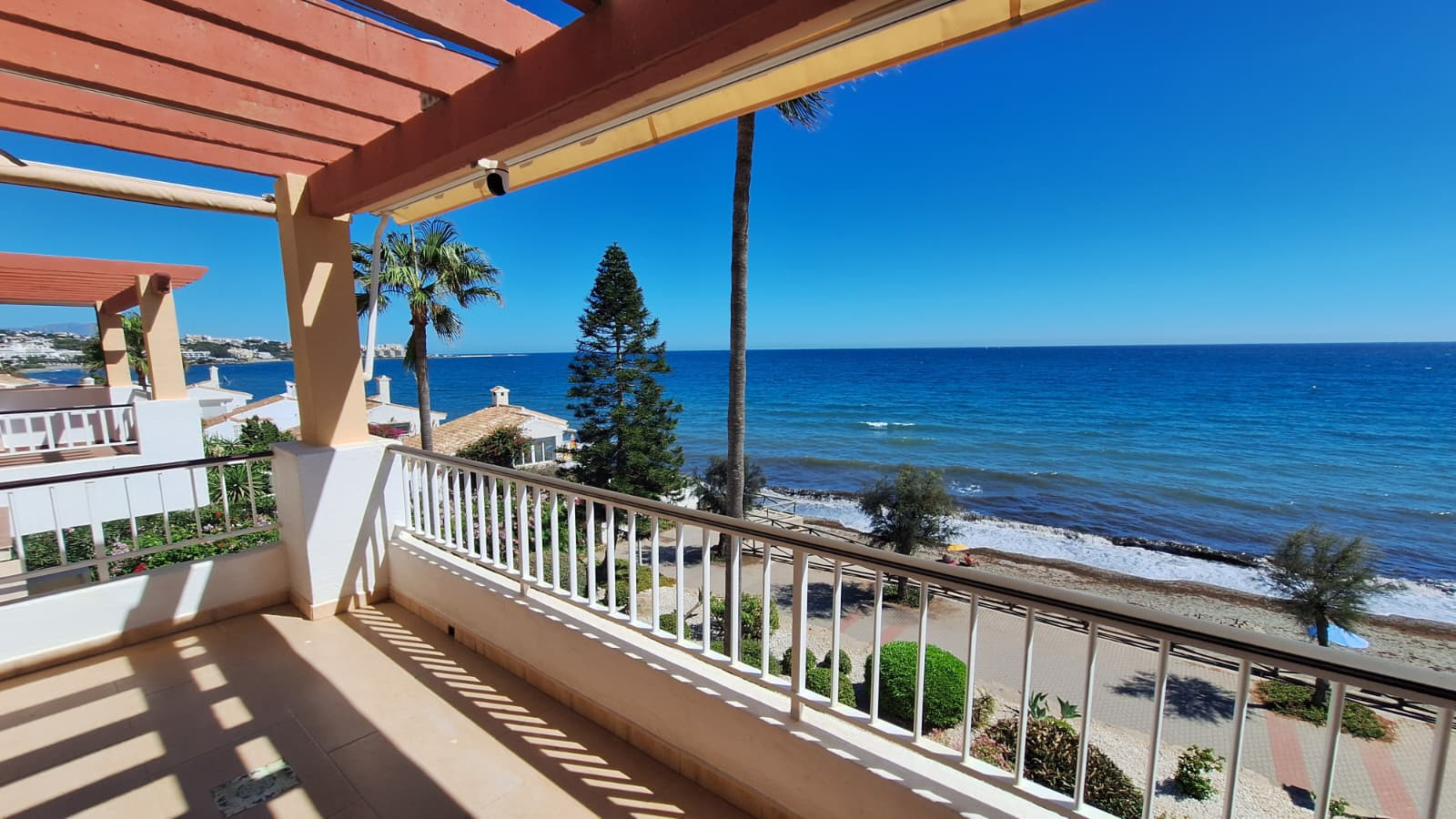 Apartment in Estepona West
