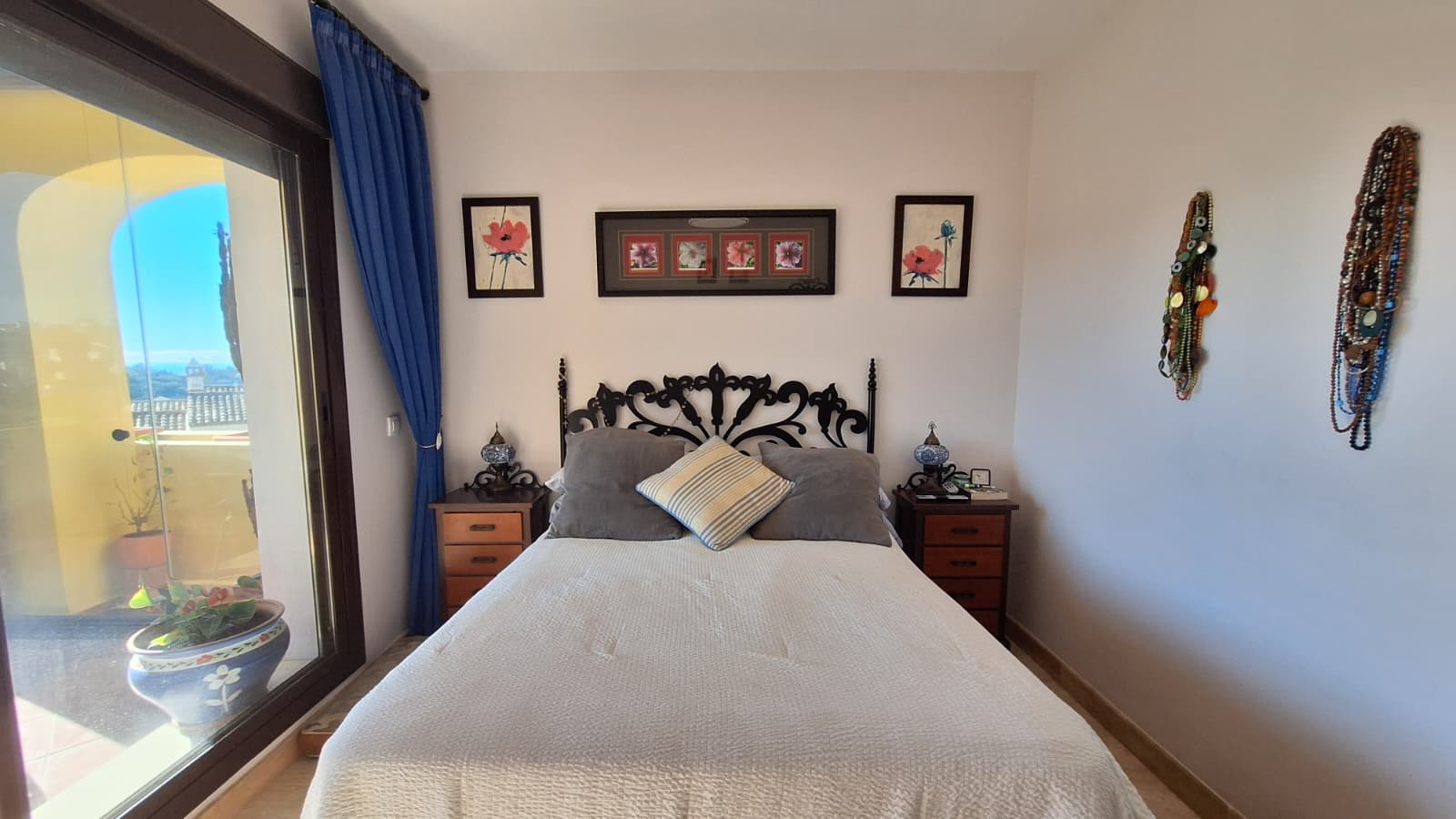 Apartment in Estepona West