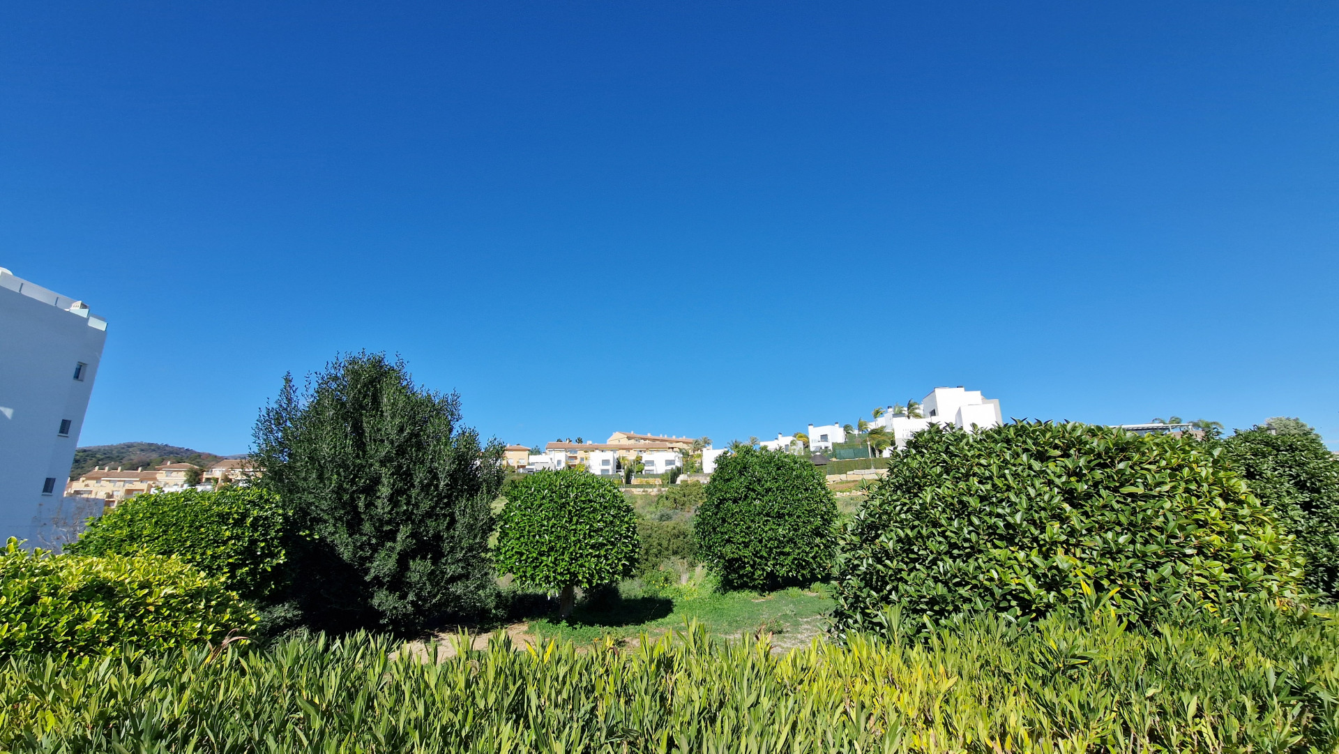 Plot in Estepona East