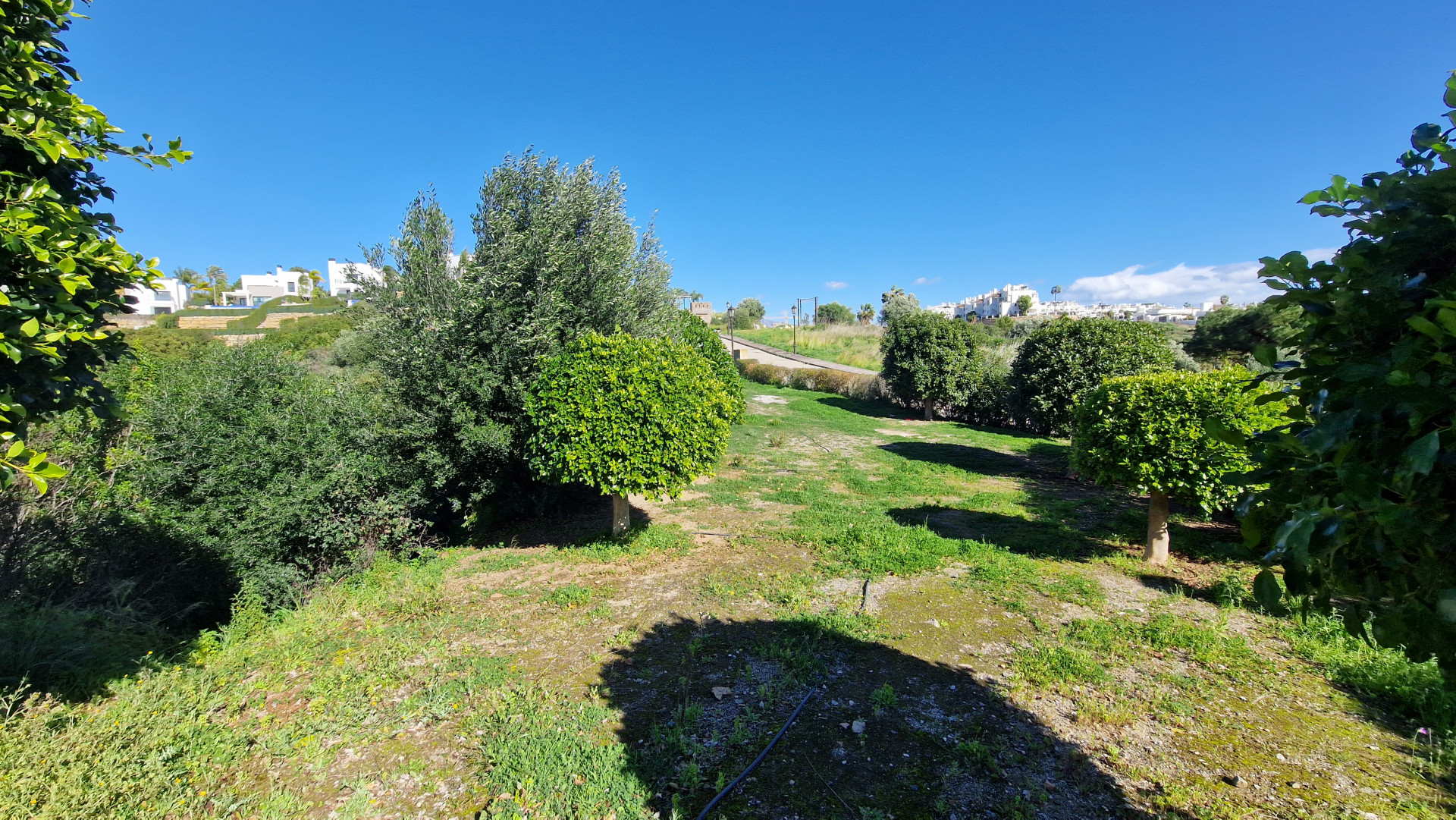 Plot in Estepona East