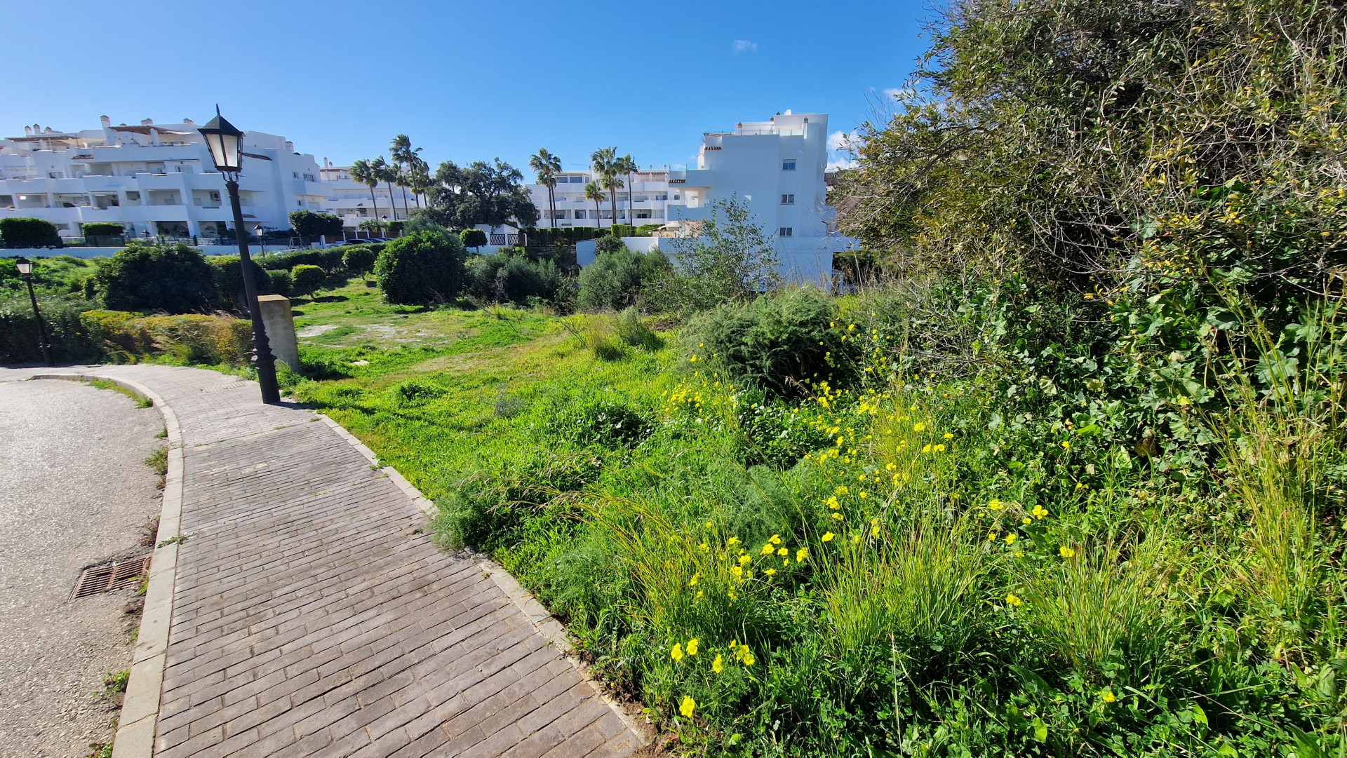 Plot in Estepona East