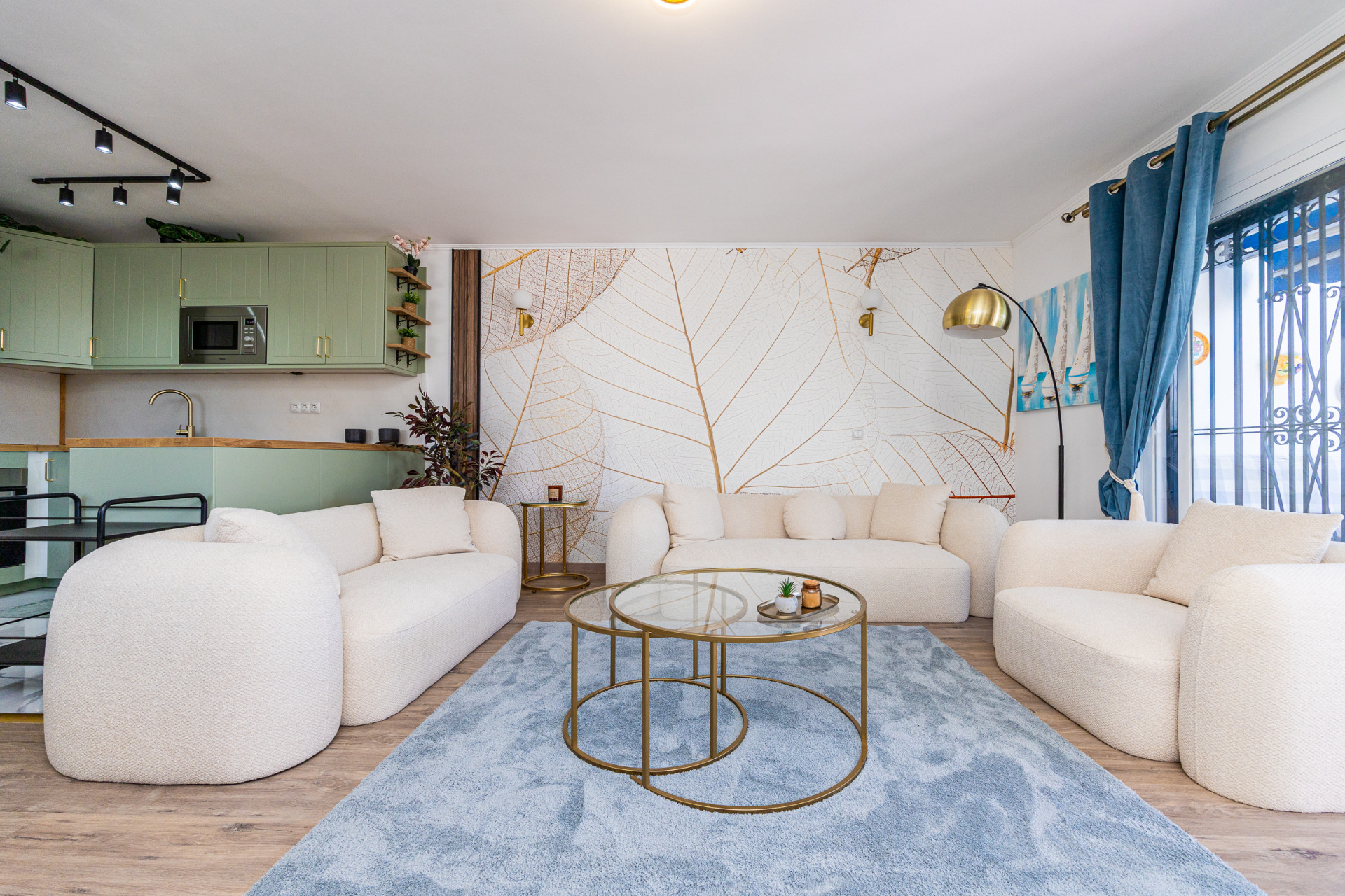 Renovated Corner Townhouse with Panoramic Sea Views & Independent Studio
