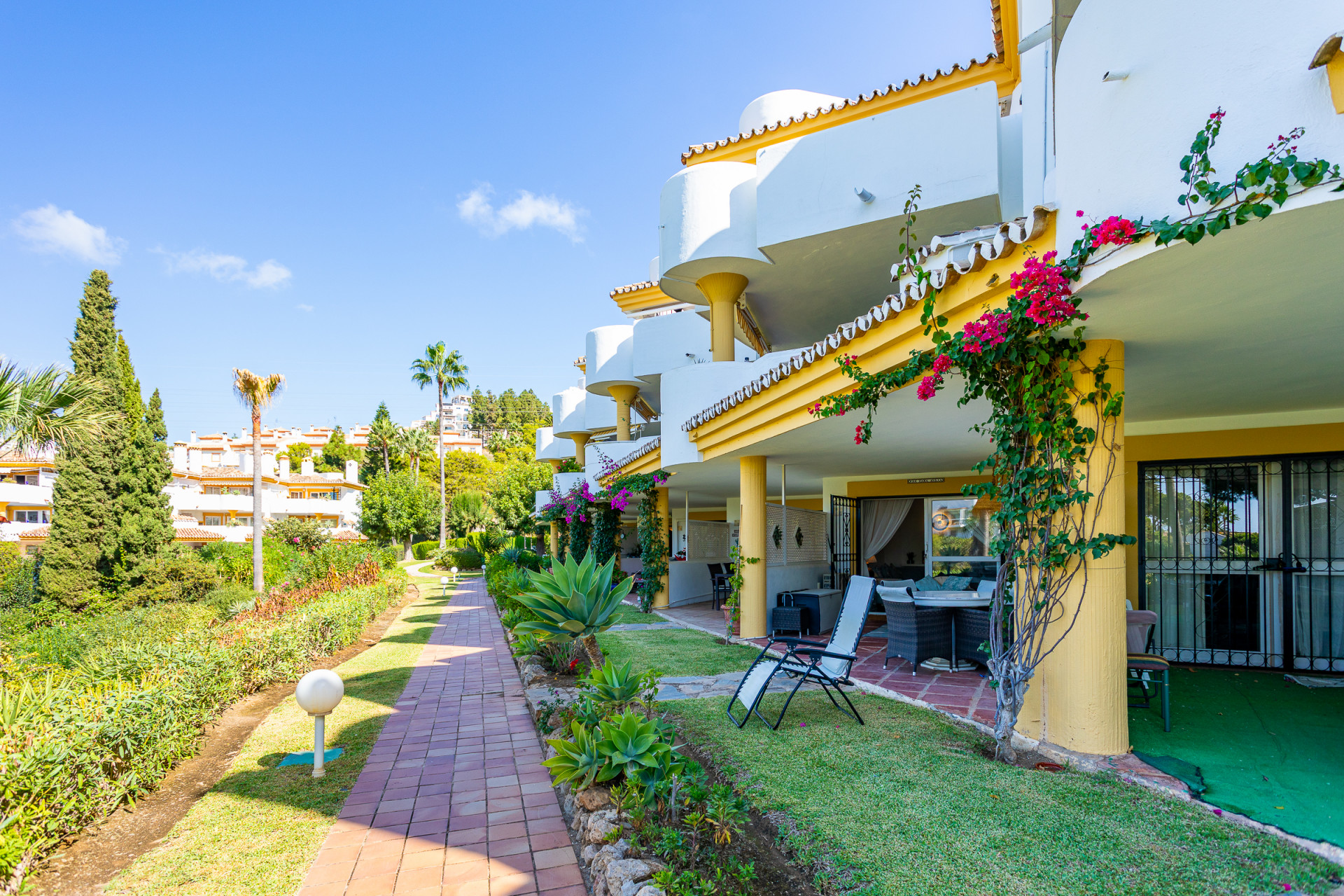 House in Sitio de Calahonda - view 1