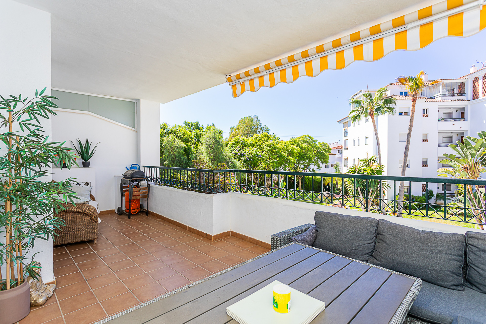Apartment in Sitio de Calahonda - view 1