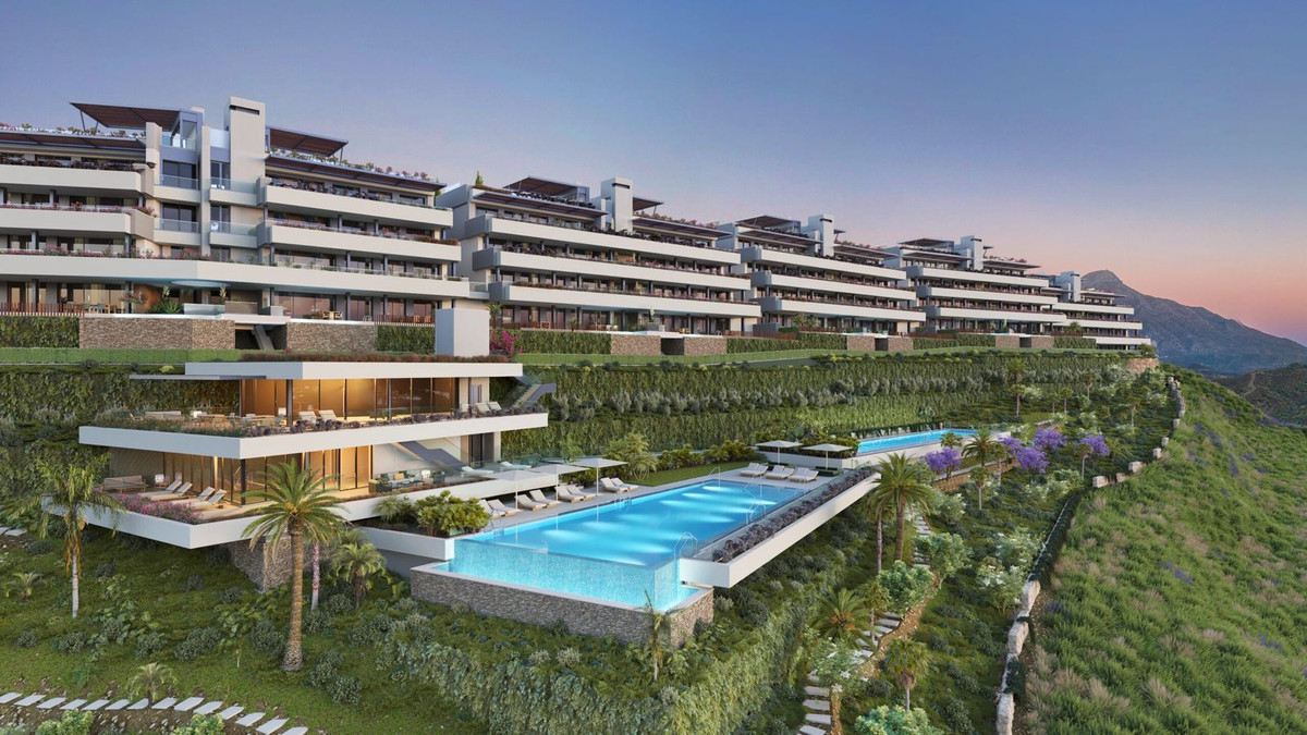 Panoramic sea views apartment with state-of-the-art amenities in an exclusive community