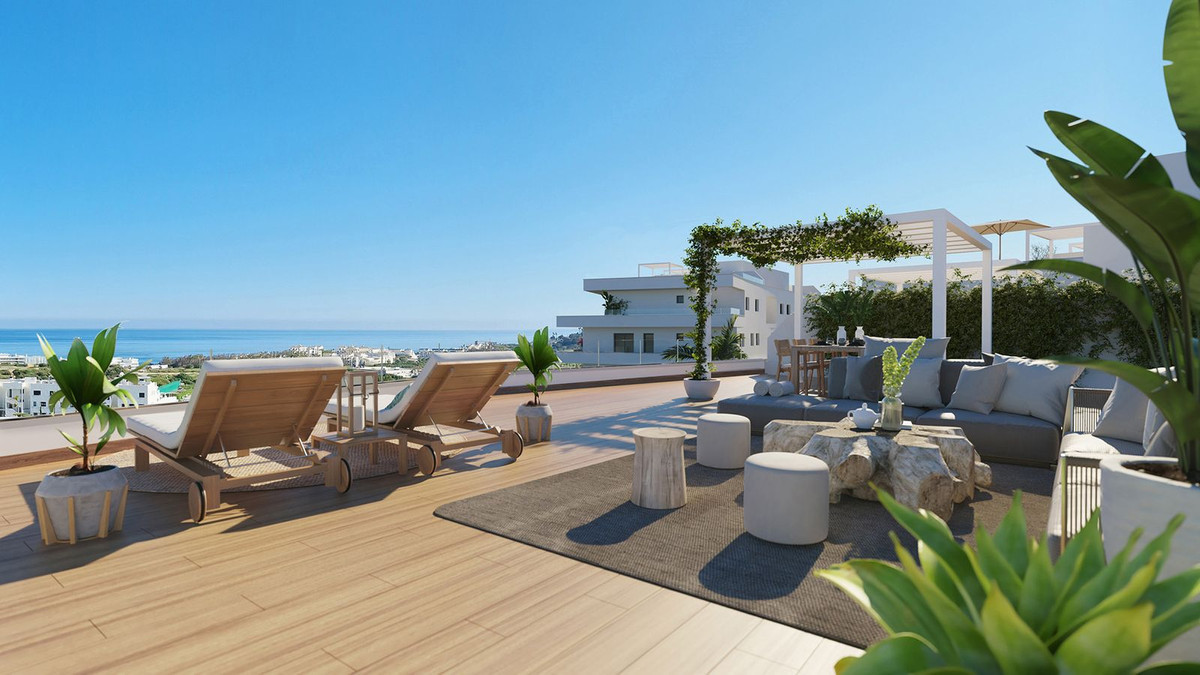 Spectacular duplex penthouse with solarium and awe-inspiring sea views within an exclusive boutique development