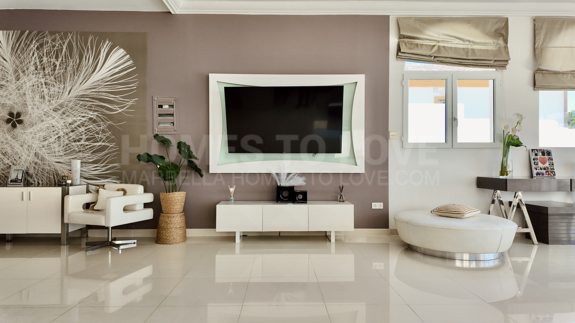 Elegant Four-Bedroom Villa with Mountain Views in Nueva Andalucía, Marbella