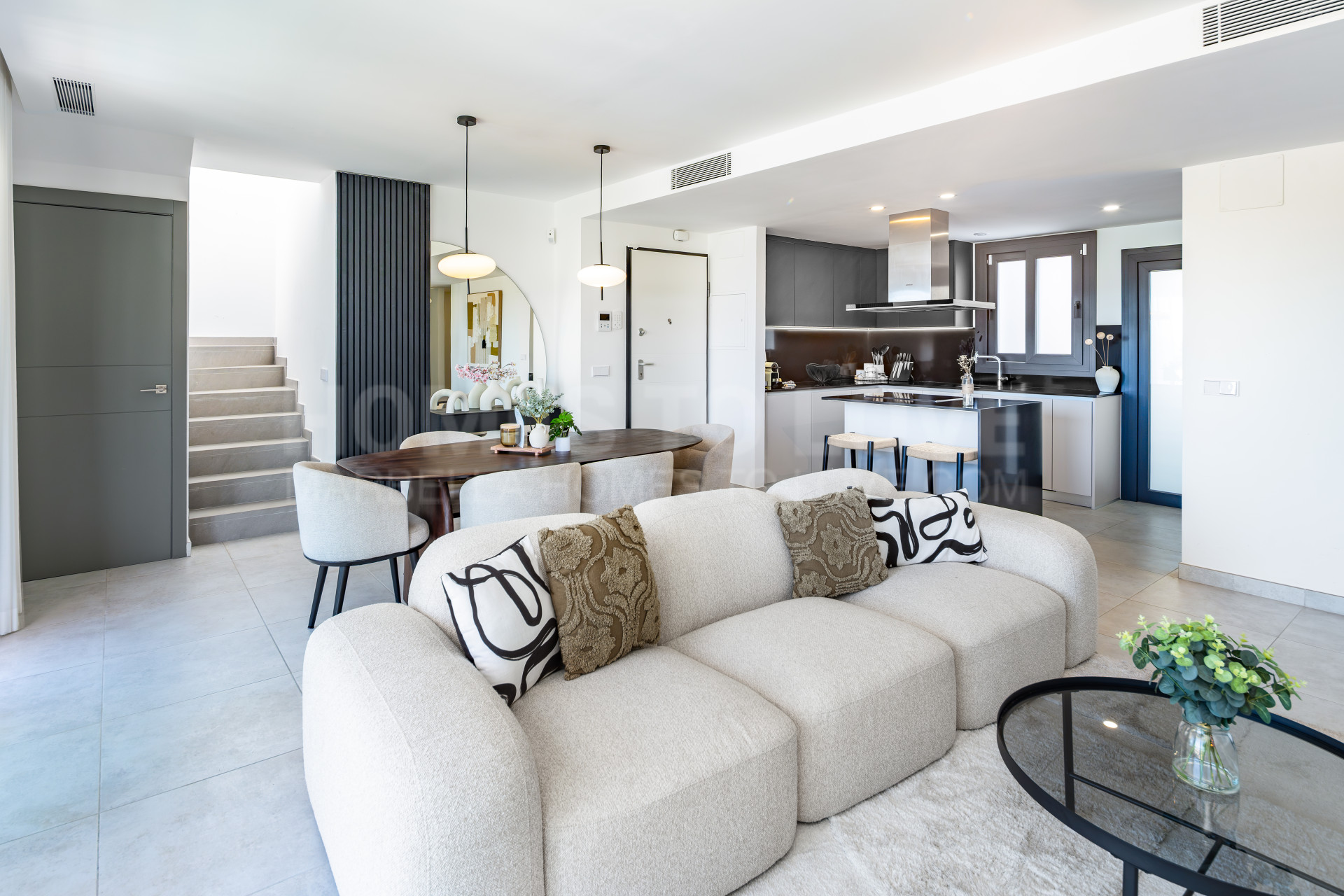 Luxury Duplex Penthouse with Private Rooftop on the New Golden Mile