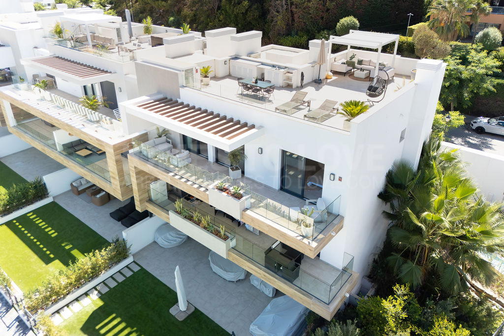 Luxury Duplex Penthouse with Private Rooftop on the New Golden Mile