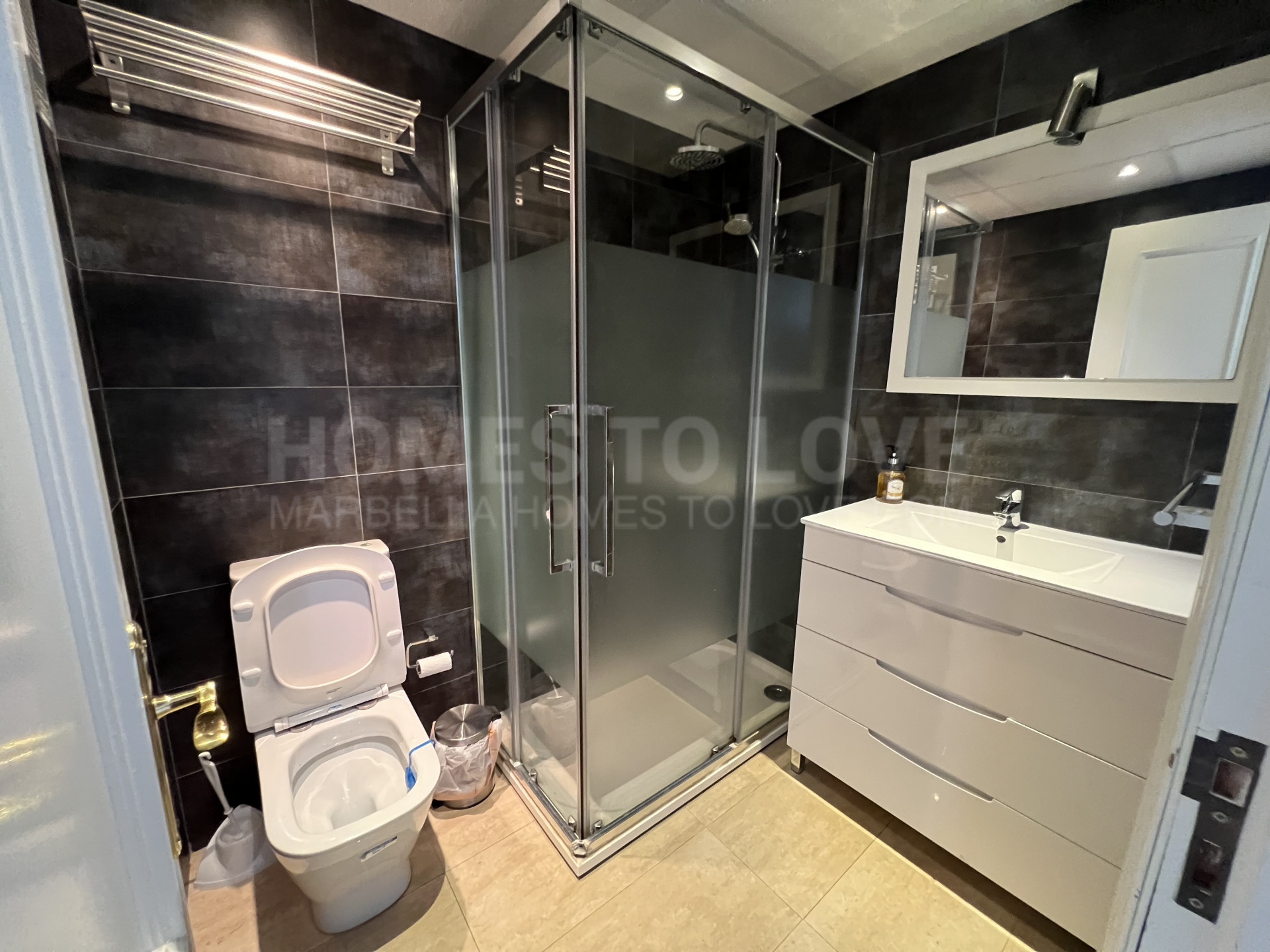 Apartamento junto a la playa en Estepona