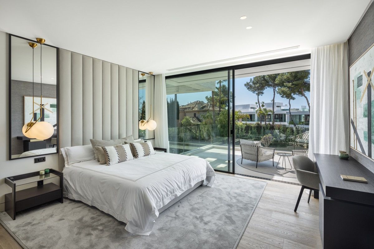 Stunning Modern Villa in Atalaya Rio Verde, Nueva Andalucía, Marbella