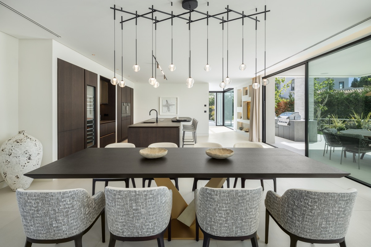 Stunning Modern Villa in Atalaya Rio Verde, Nueva Andalucía, Marbella