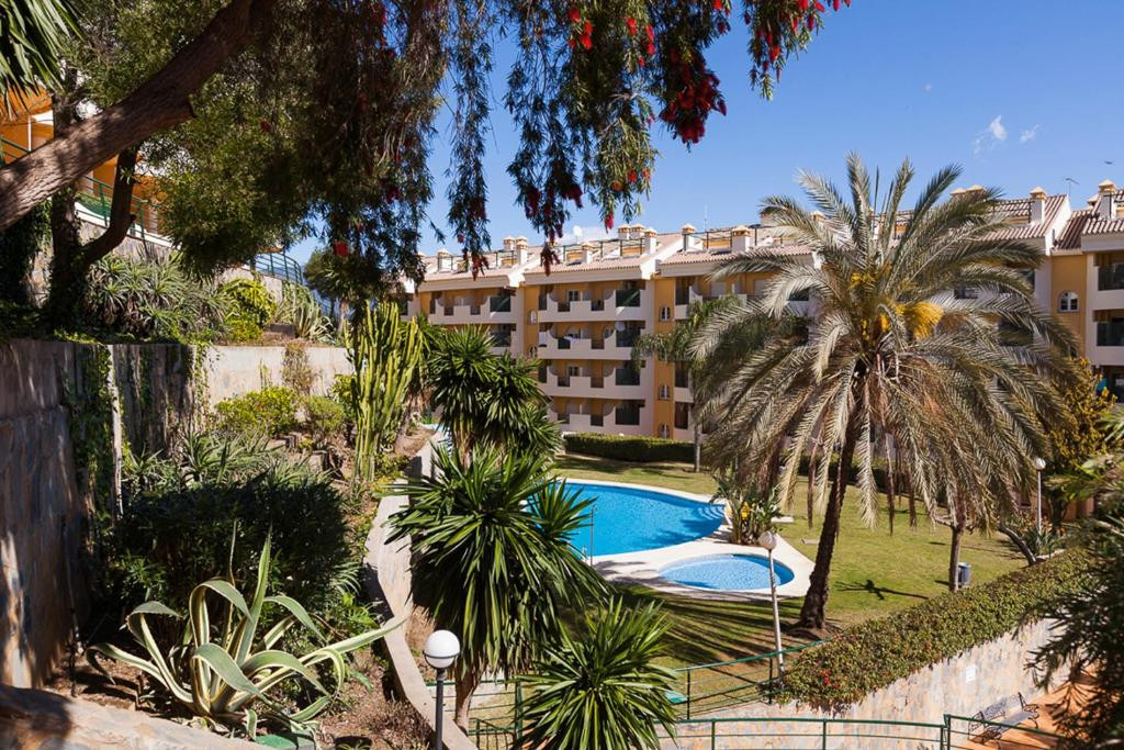 Elegant 2-bedroom apartment for rent in Marbella