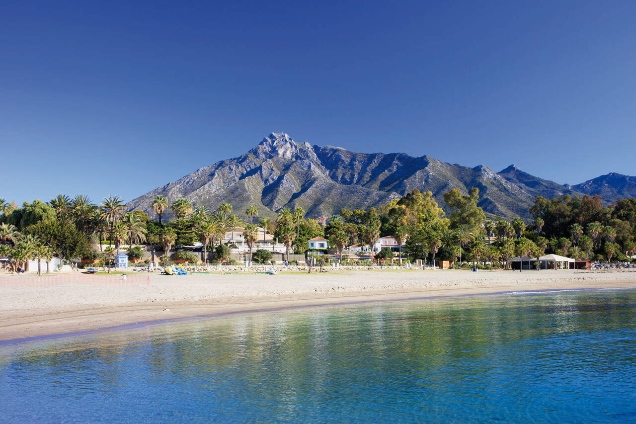 3-bedroom penthouse in Estepona West