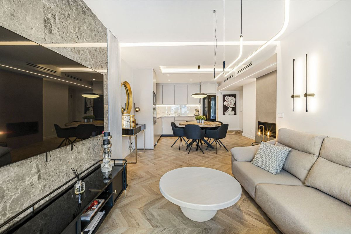 3 Bed Modern Apartment in Nueva Andalucía