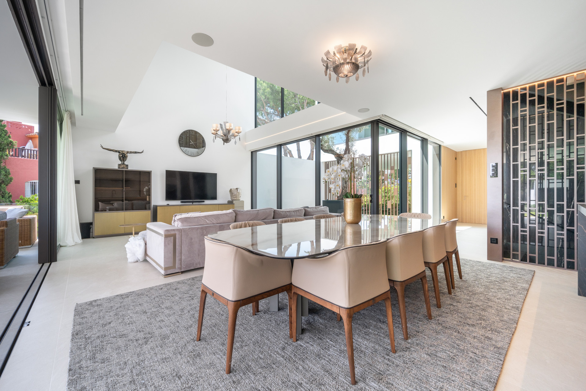 Modern semi-detached villa for sale in Marbella