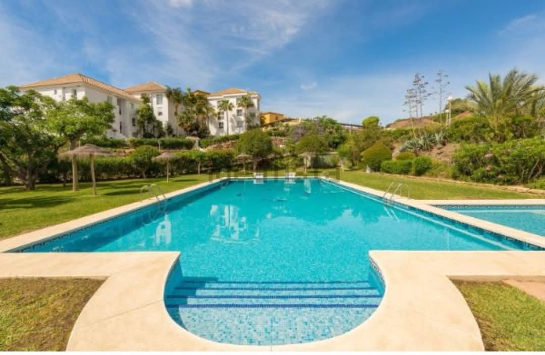 3 Cama Semi-Detached Casa en Selwo – Colina de las Joyas