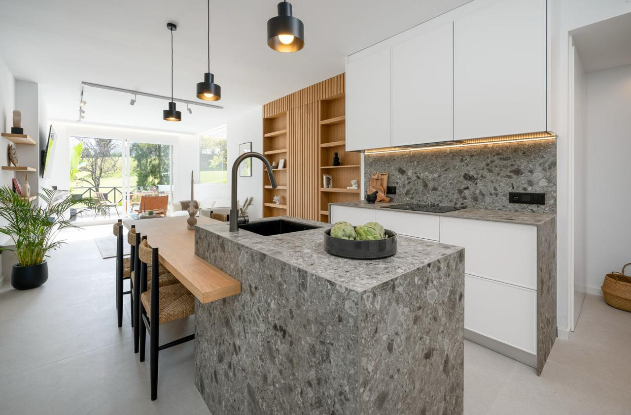 Apartment Italy La Quinta – 3-Bedroom Modern Renovated Apartment