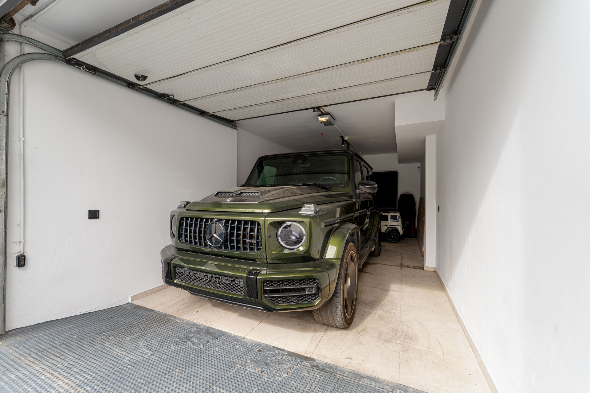 Elegant Contemporary Villa for Sale in Estepona East