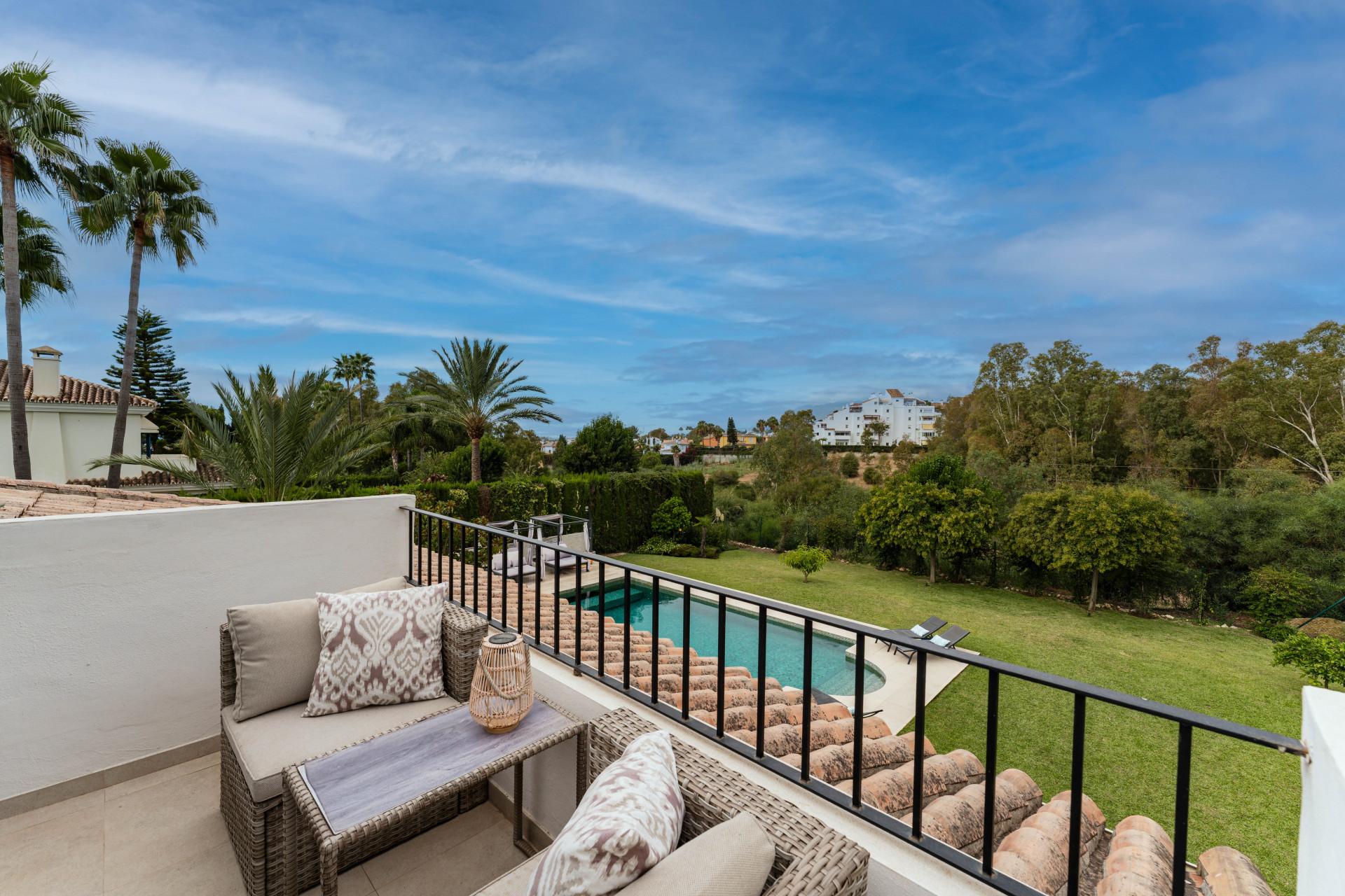 Elegant Contemporary Villa for Sale in Estepona East