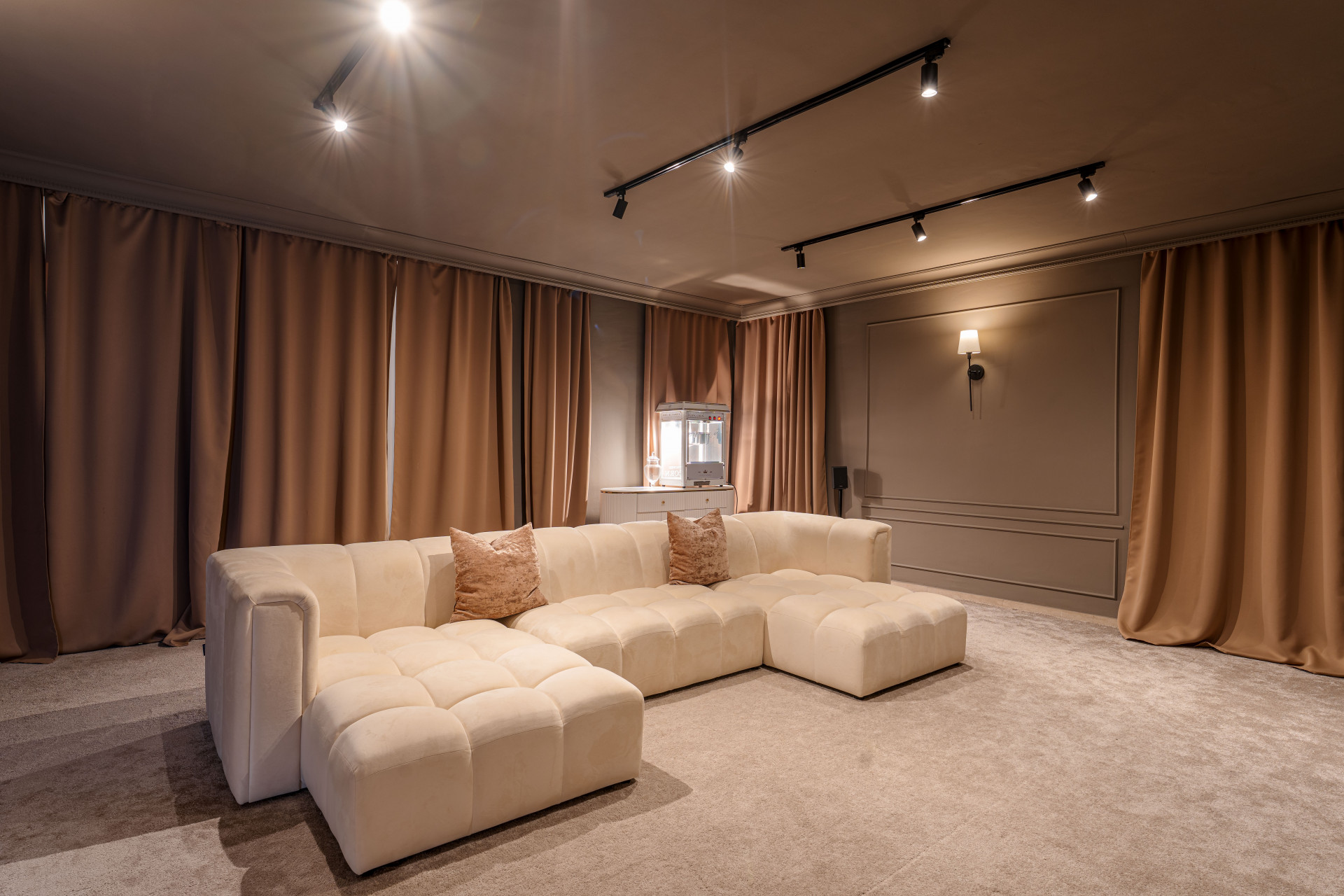 Elegant Contemporary Villa for Sale in Estepona East