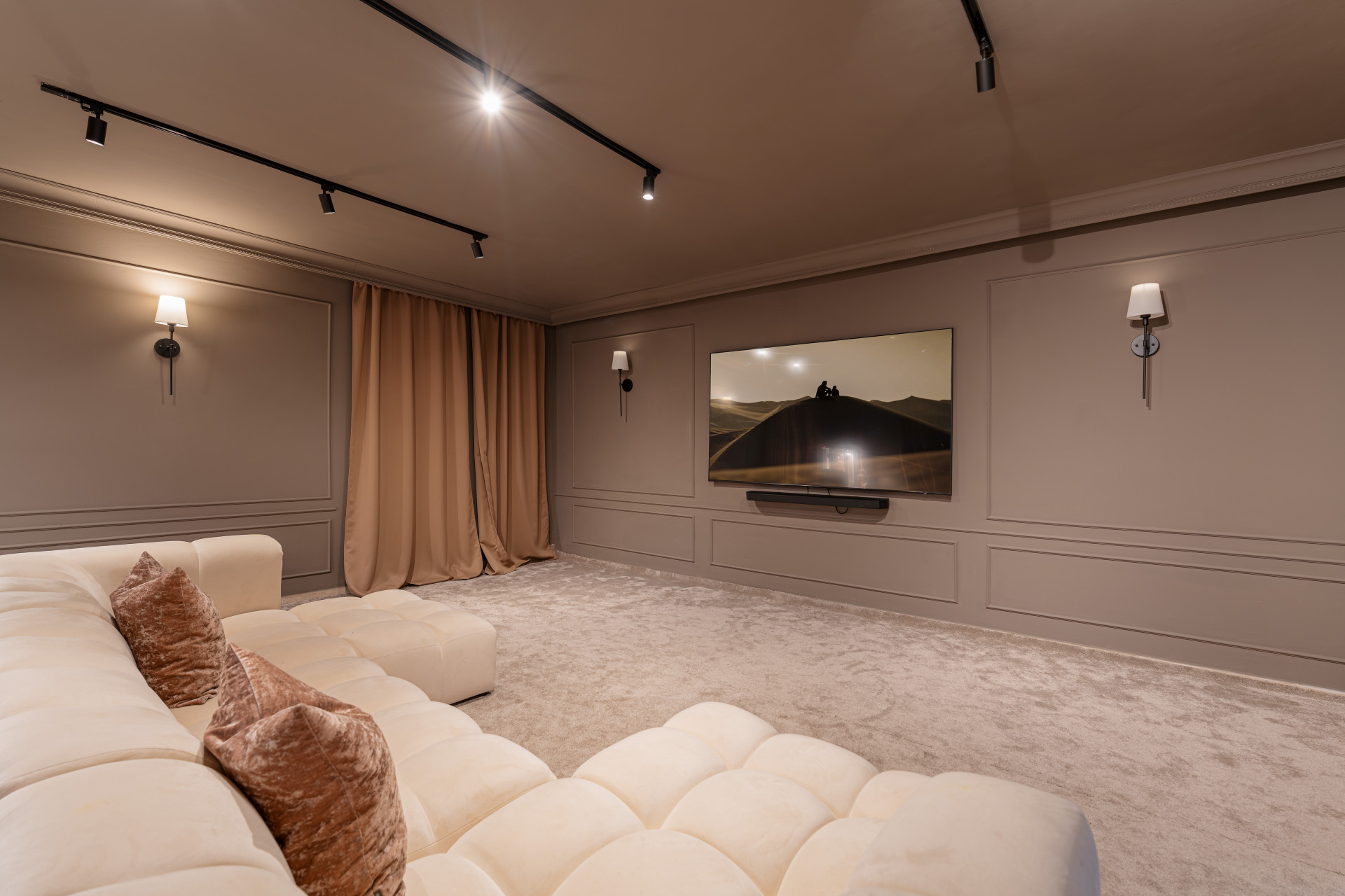 Elegant Contemporary Villa for Sale in Estepona East