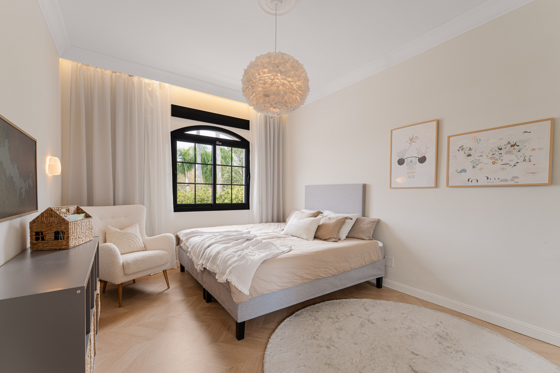 Elegant Contemporary Villa for Sale in Estepona East