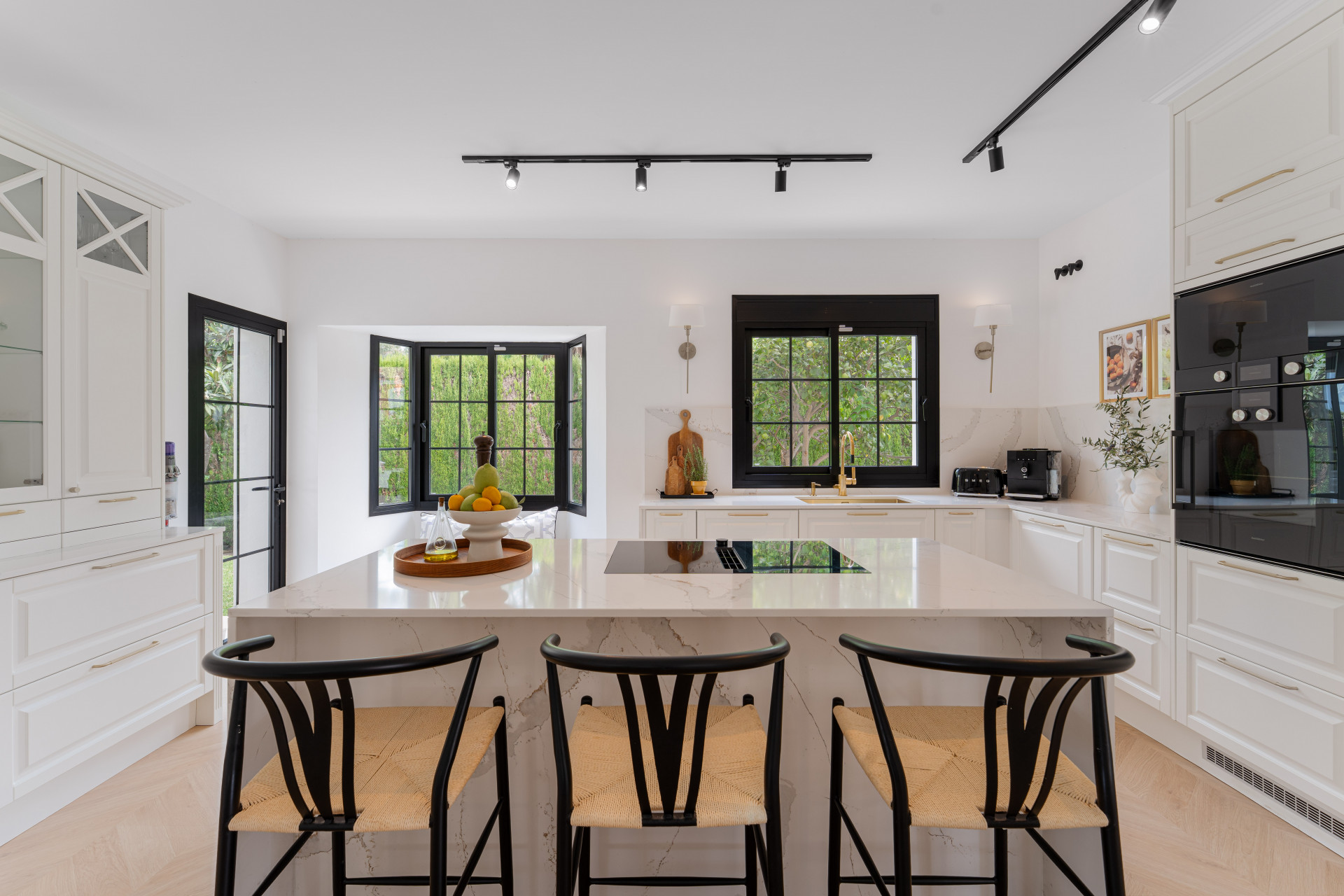 Elegant Contemporary Villa for Sale in Estepona East