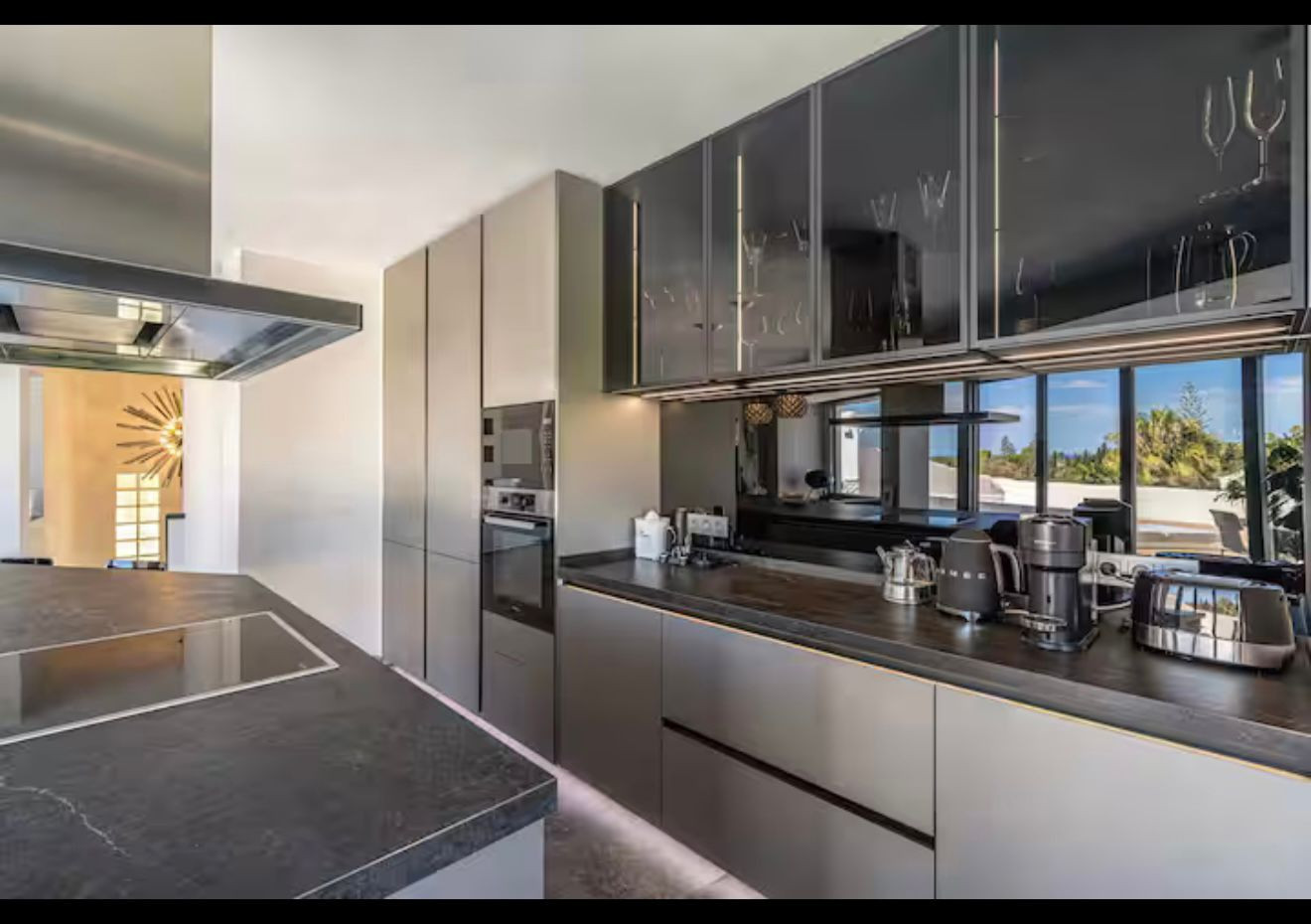 Elegant modern 3-bedroom apartment for rent on Marbella’s Golden Mile