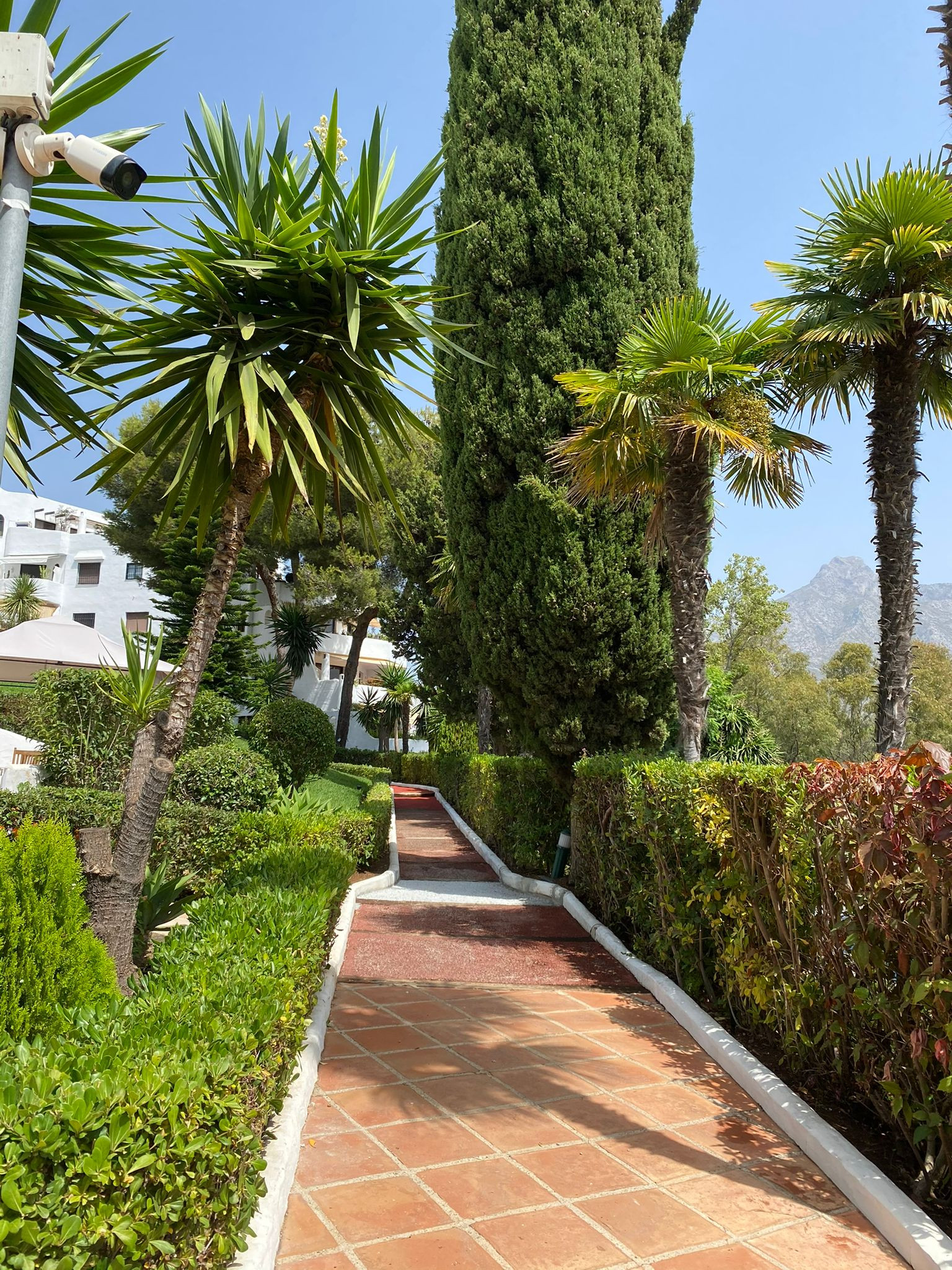 Elegant modern 3-bedroom apartment for rent on Marbella’s Golden Mile