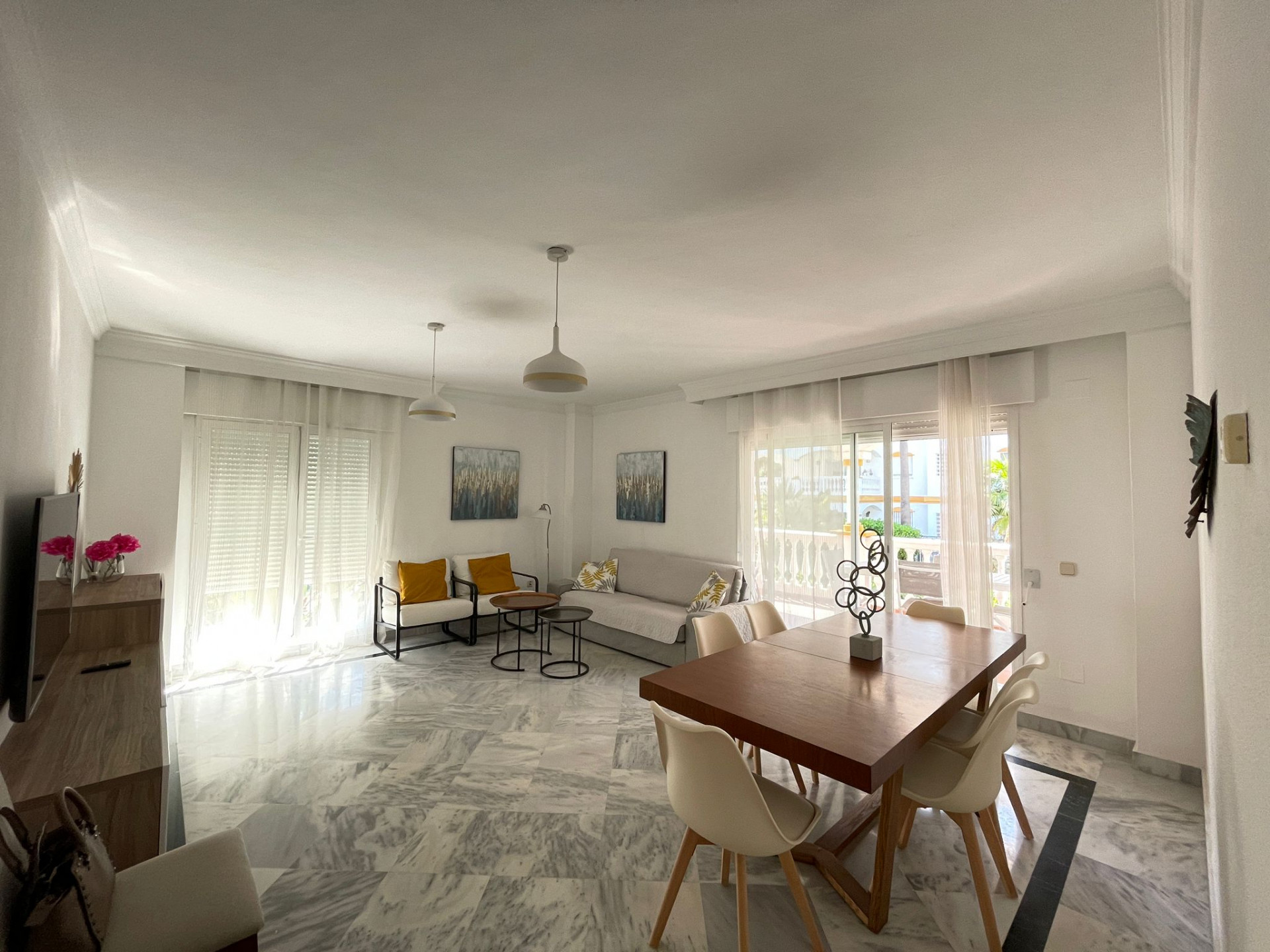 Charming 2-Bedroom Apartment for Rent in Dama de Noche