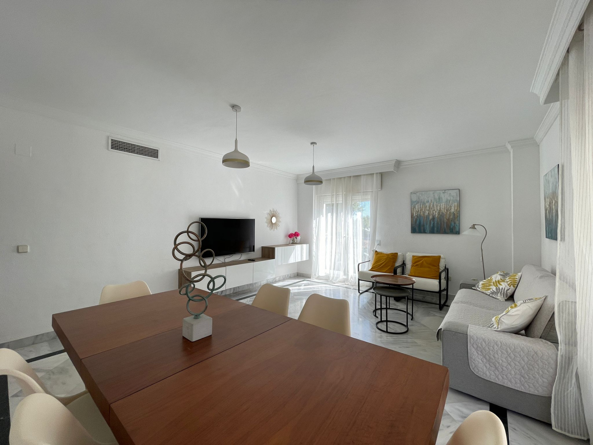 Charming 2-Bedroom Apartment for Rent in Dama de Noche